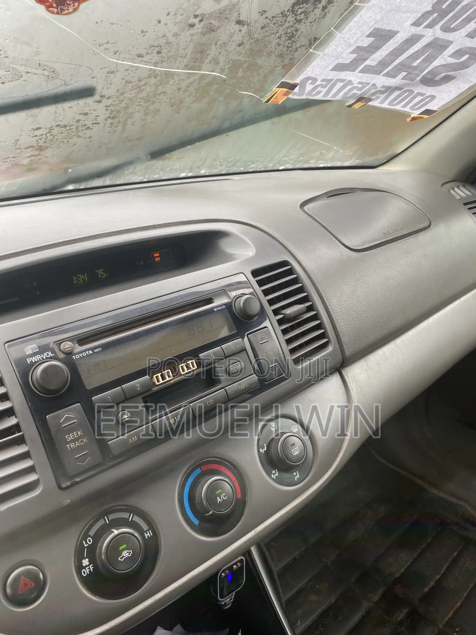 Toyota Camry LE 4dr Sedan (2.4L 4cyl 5A) 2005 Silver