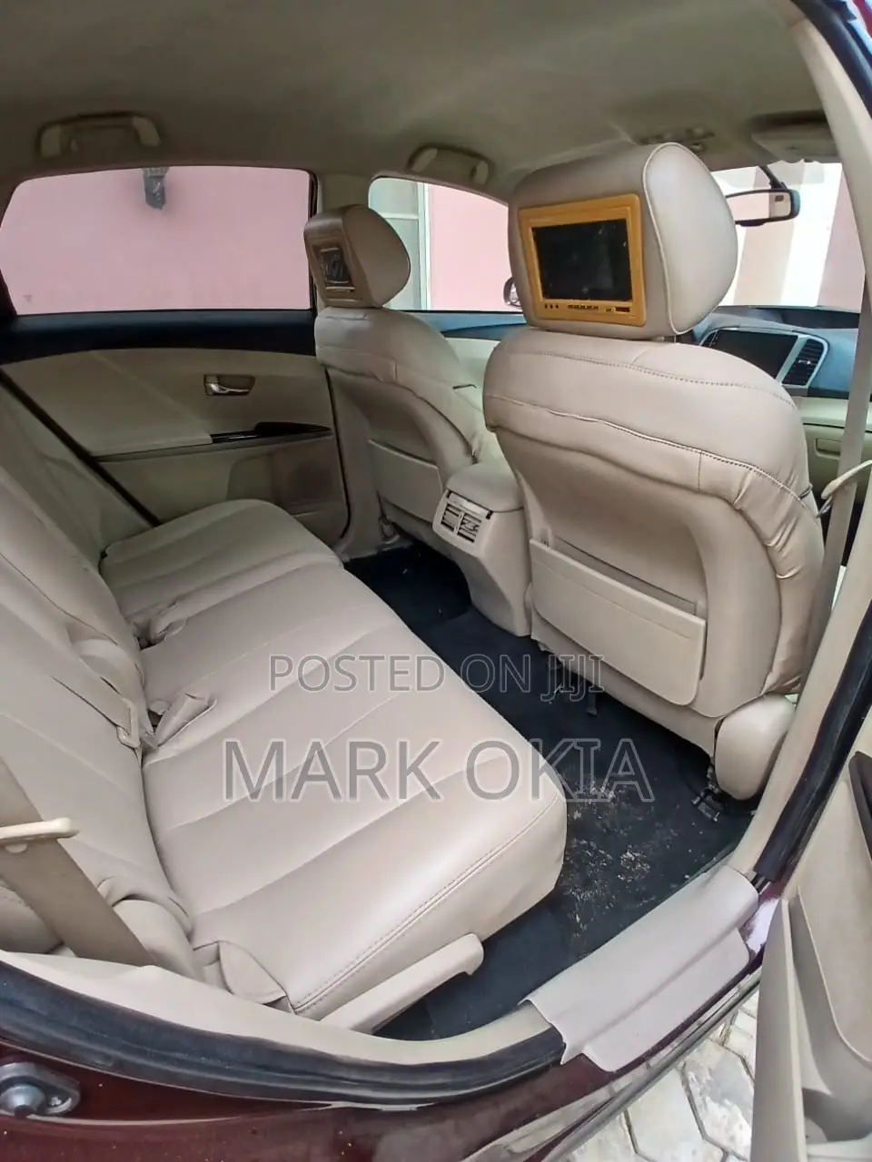 Toyota Venza LE 2010 Brown