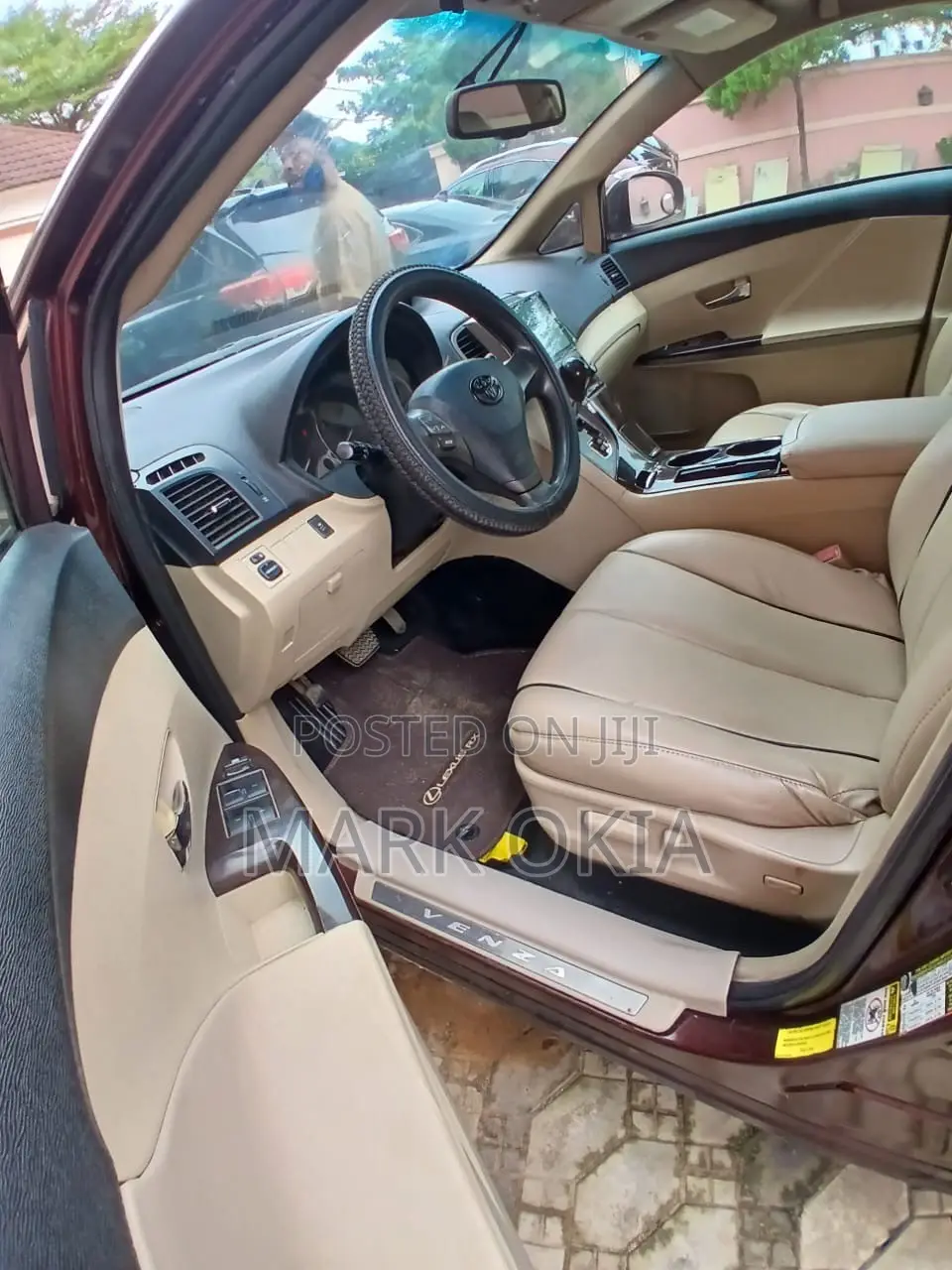 Toyota Venza LE 2010 Brown
