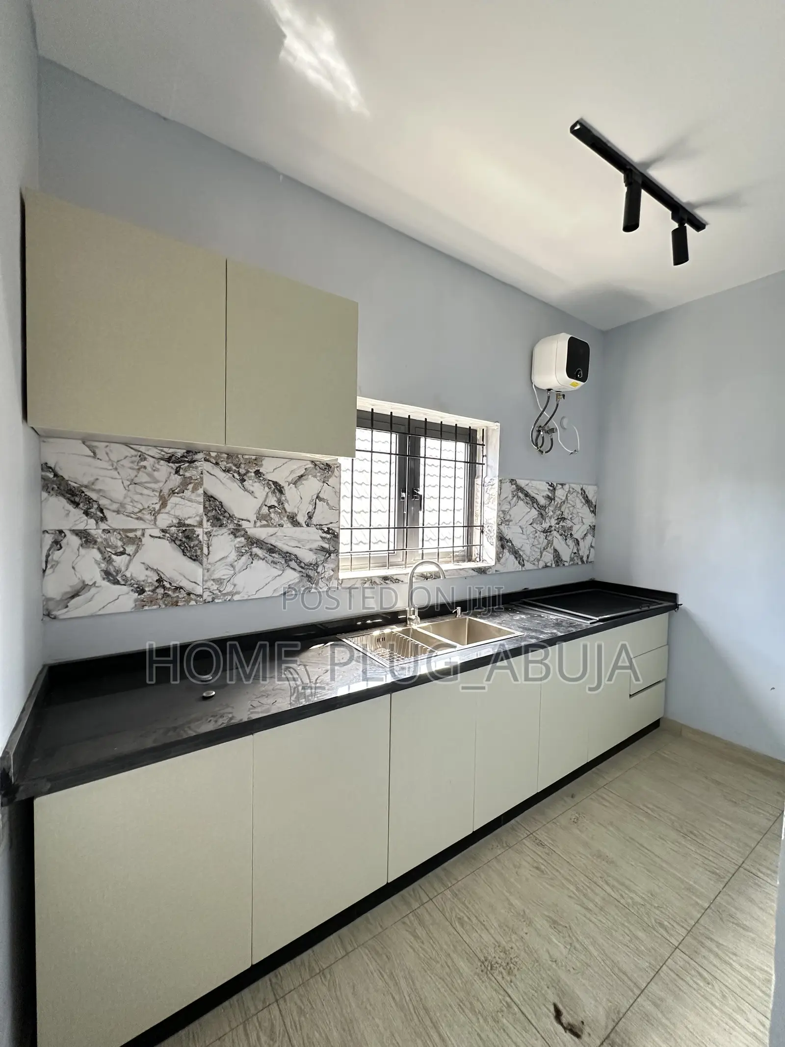 3bdrm Block of Flats in Trans Engineering, Dawaki for rent
