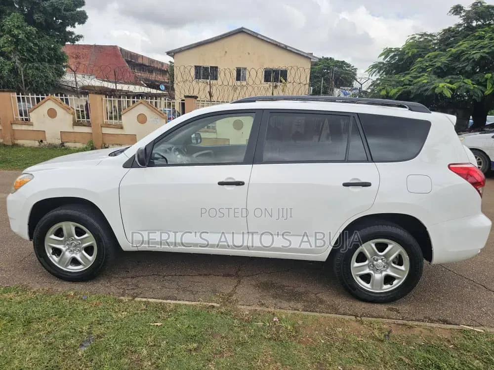 Toyota RAV4 2.4 2008 White