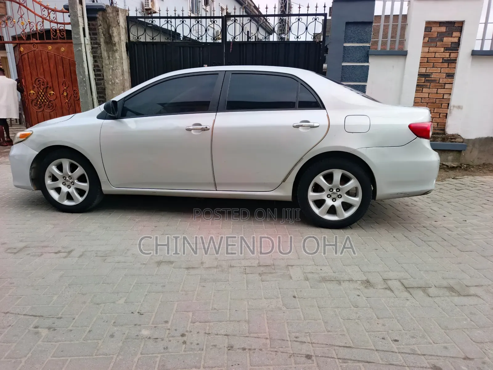 Toyota Corolla 2011 Silver