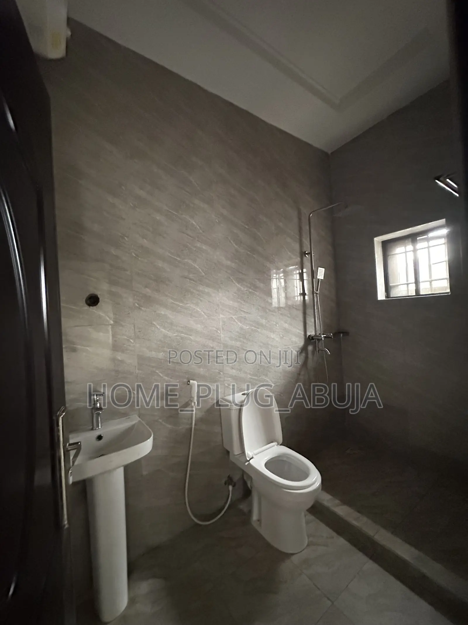 2bdrm Block of Flats in Rock View Estate, Dawaki for rent