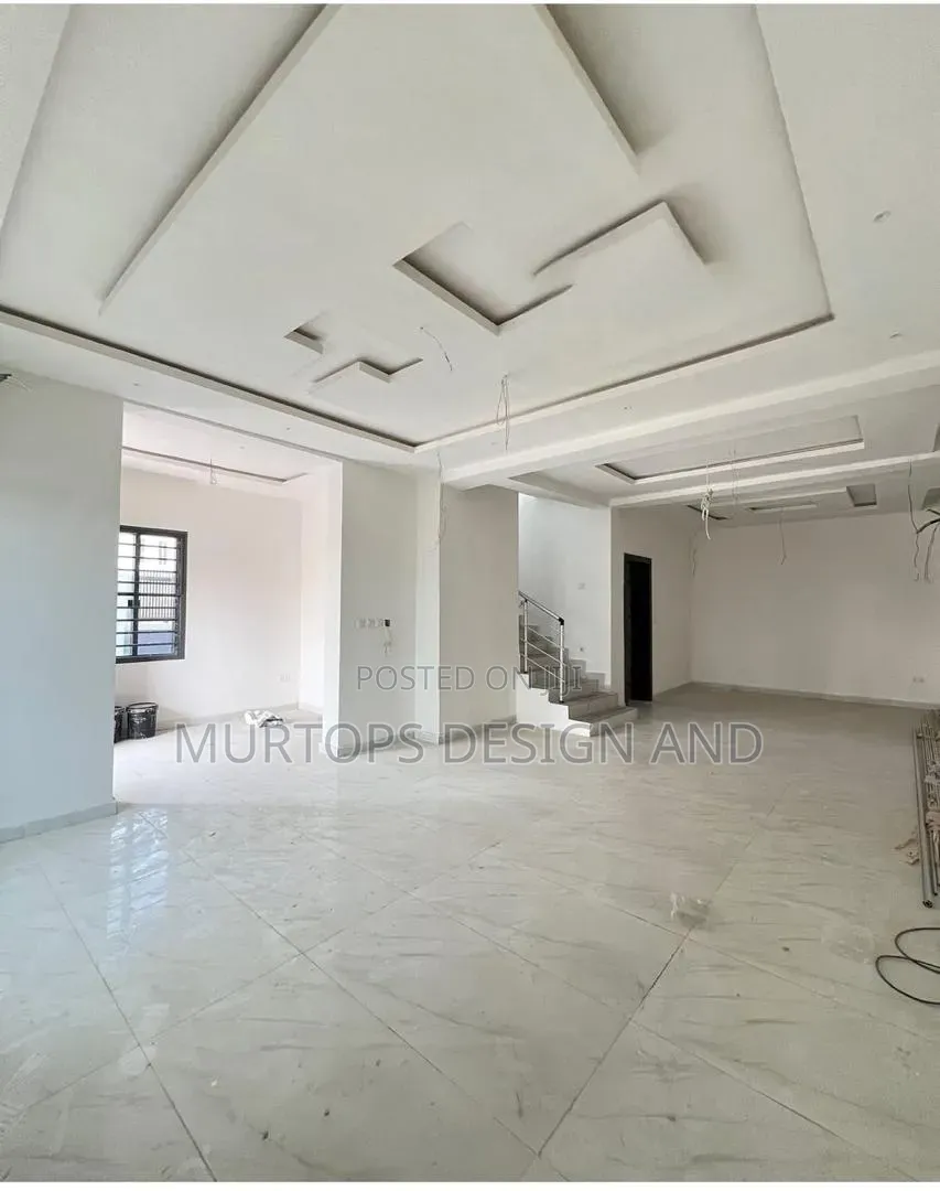 5bdrm Duplex in Lekki Phase 1 for sale