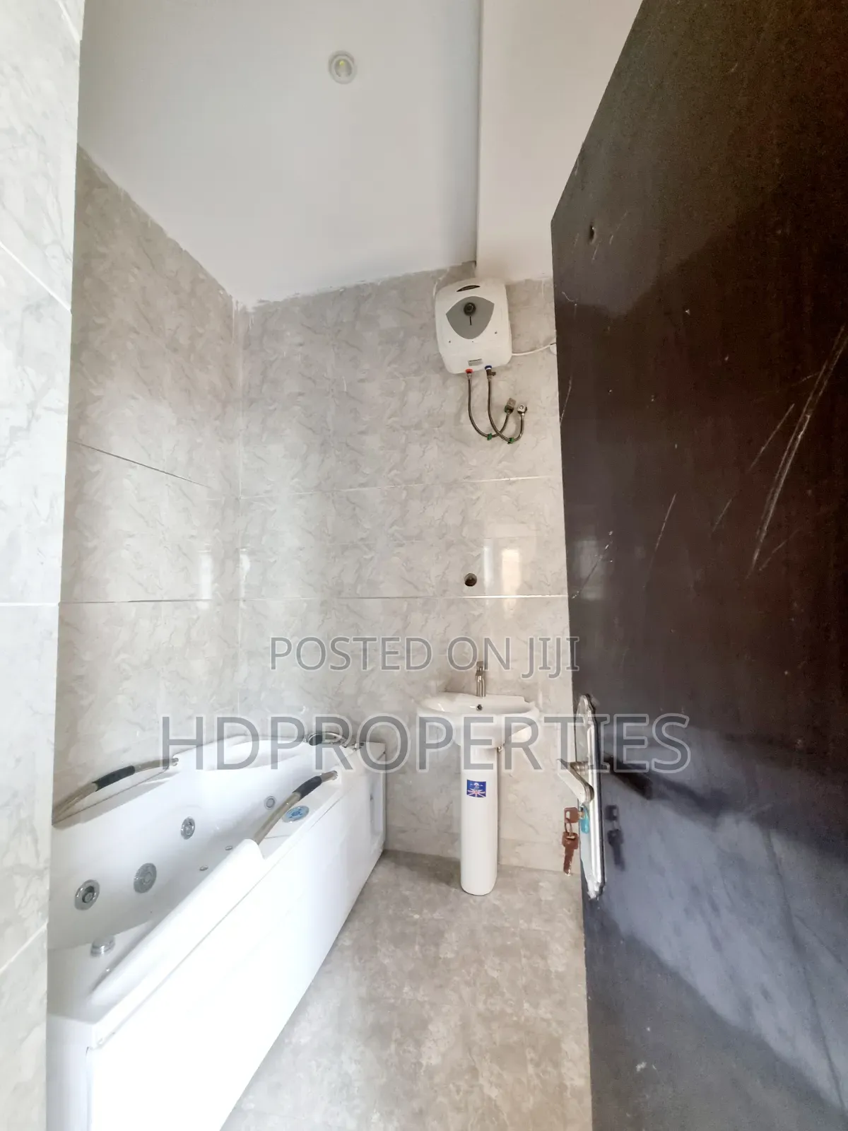 Mini Flat in Ologolo Lekki, Lagos Island / Lagos Island for rent