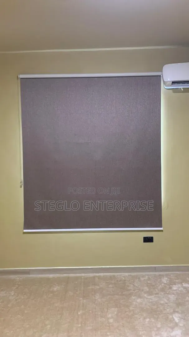 Premium Based Pro Venetiam Blinds.