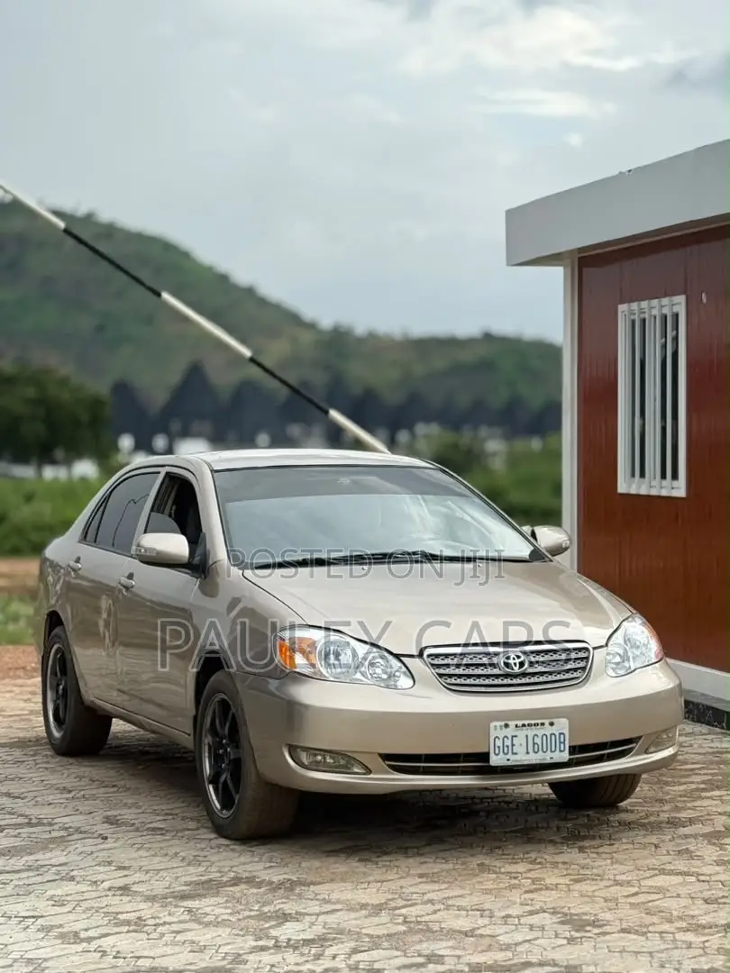 Toyota Corolla LE 2005 Brown