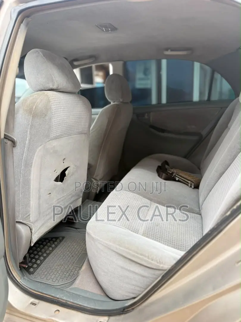 Toyota Corolla LE 2005 Brown