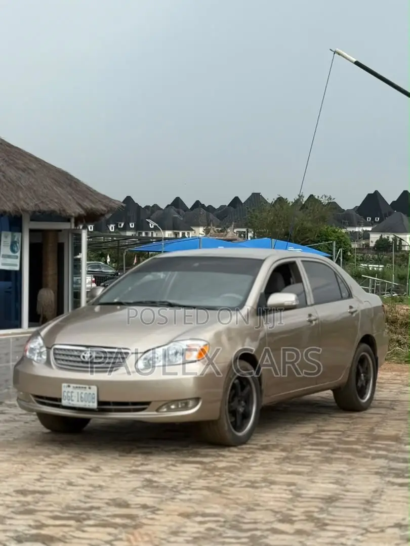 Toyota Corolla LE 2005 Brown