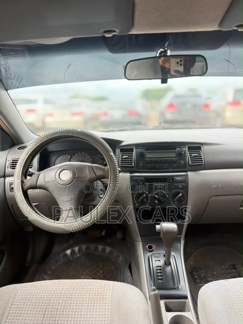 Toyota Corolla LE 2005 Brown