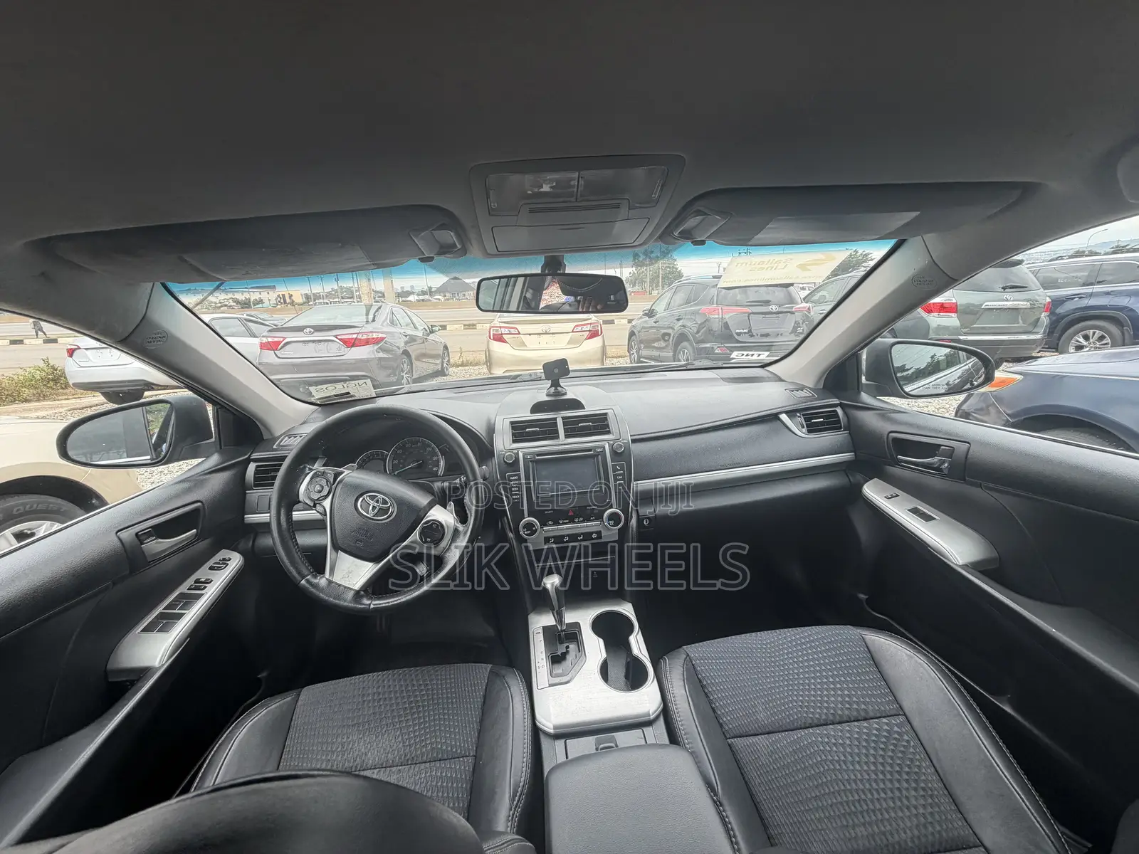 Toyota Camry SE 4dr Sedan (2.5L 4cyl 6A) 2013 Blue