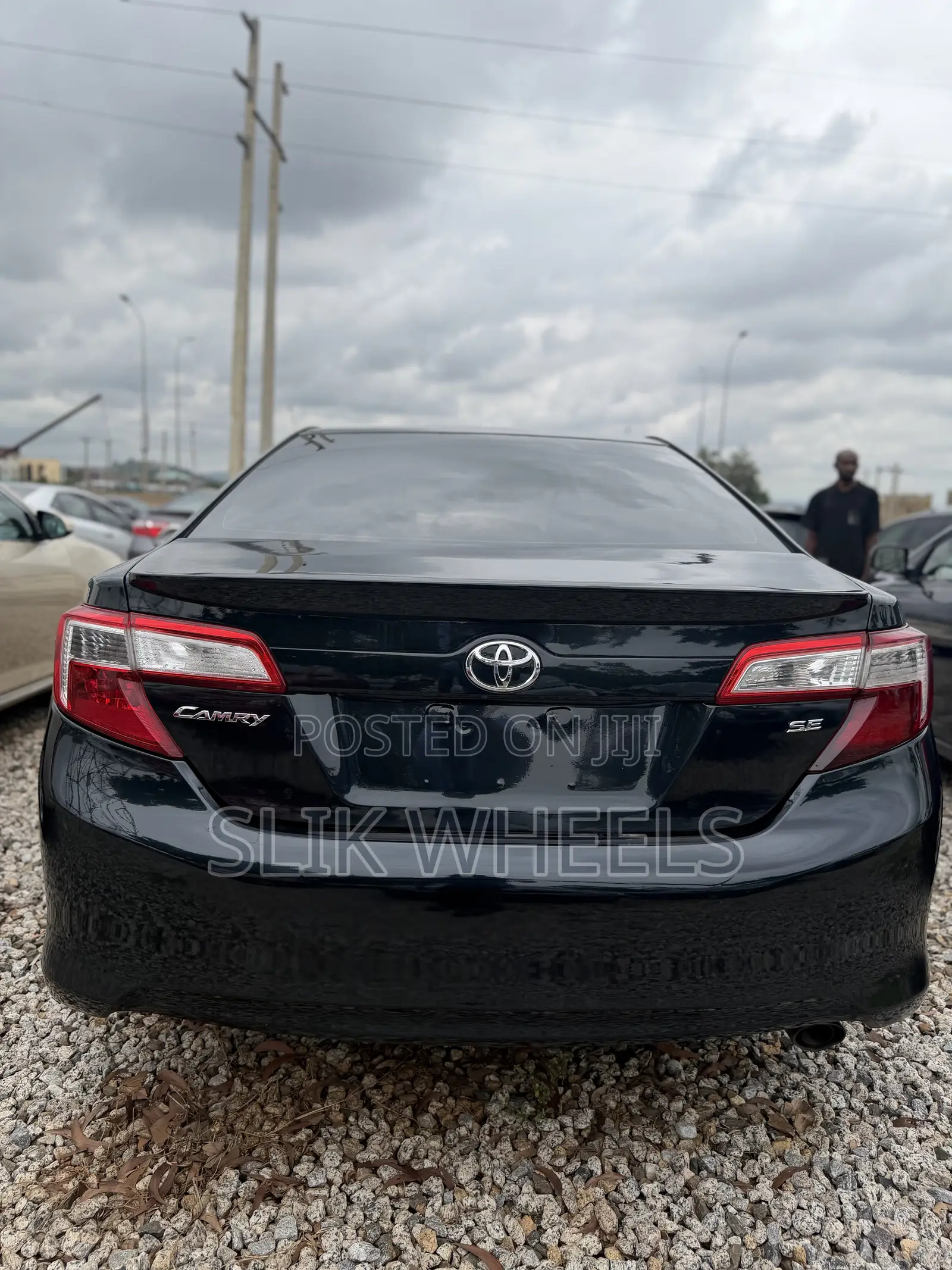 Toyota Camry SE 4dr Sedan (2.5L 4cyl 6A) 2013 Blue