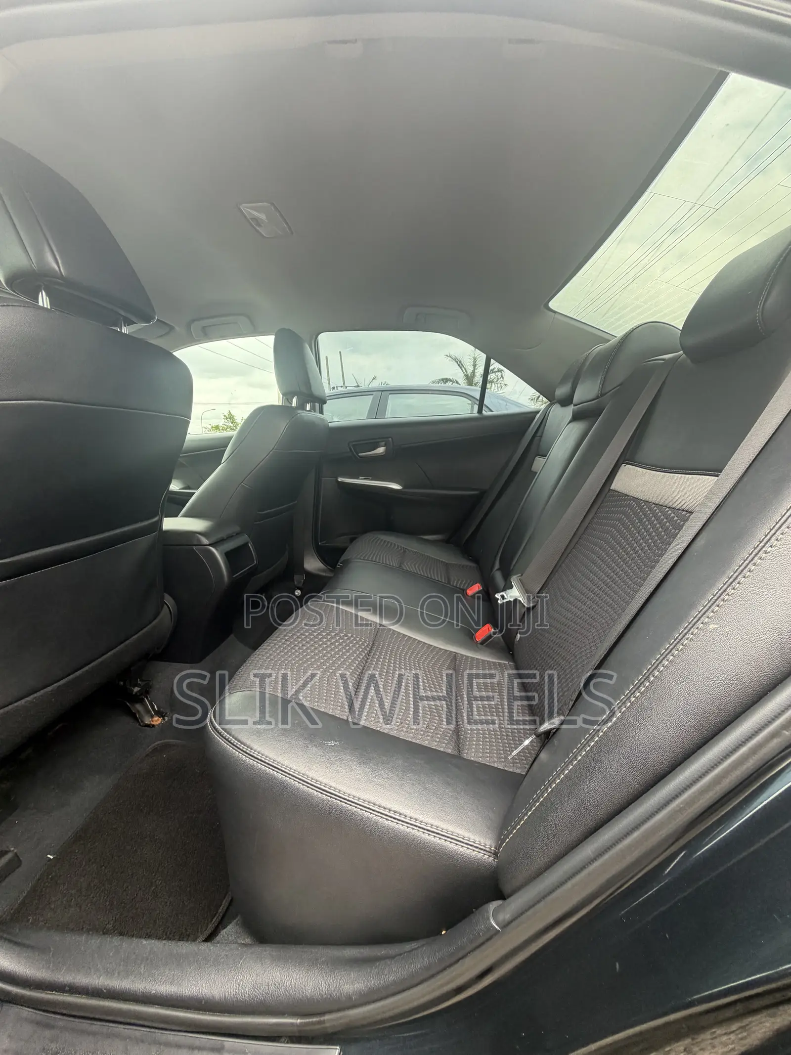 Toyota Camry SE 4dr Sedan (2.5L 4cyl 6A) 2013 Blue