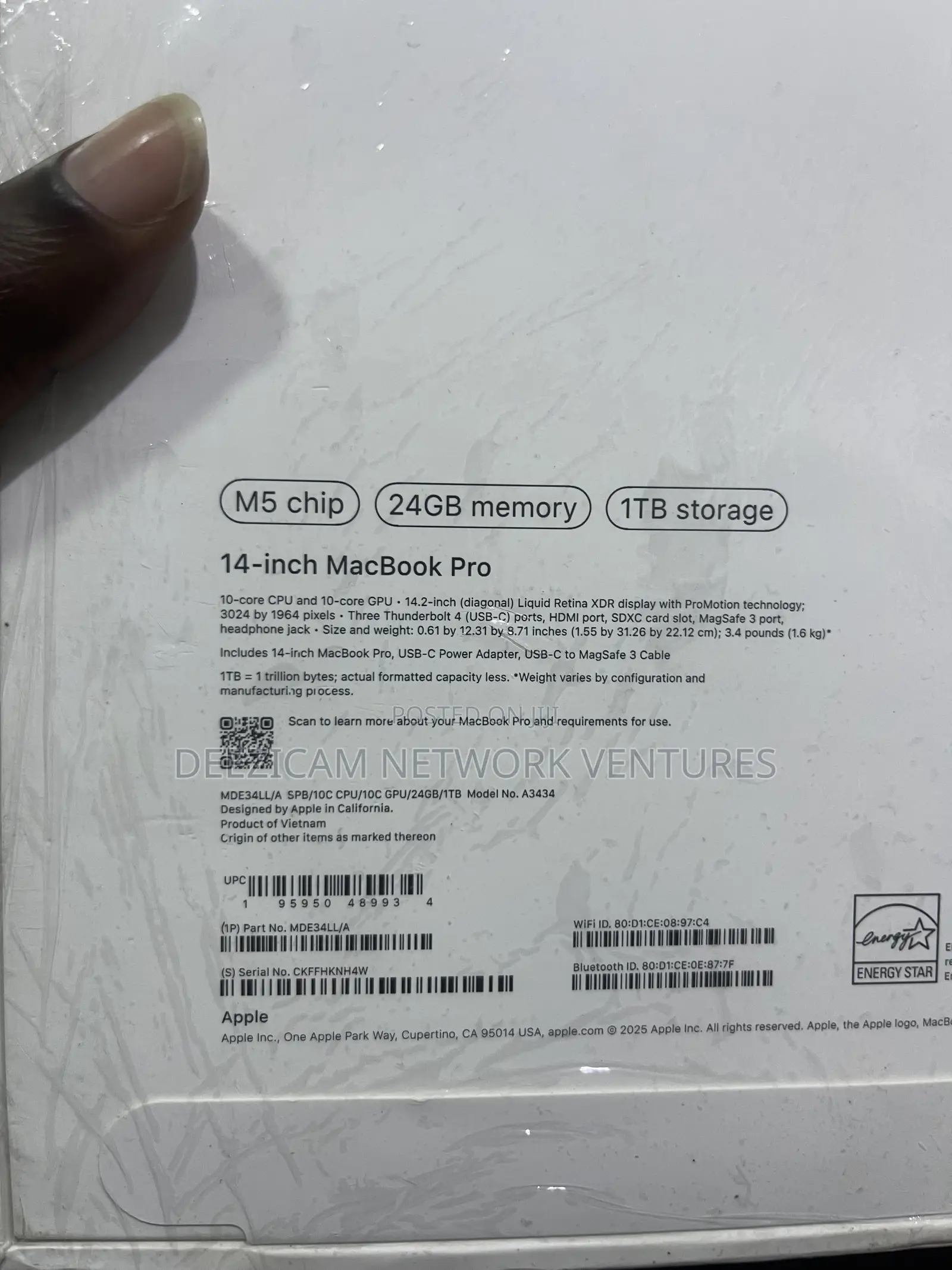 New Laptop Apple MacBook Pro 2025 M5 16GB Apple M5 SSD 512GB