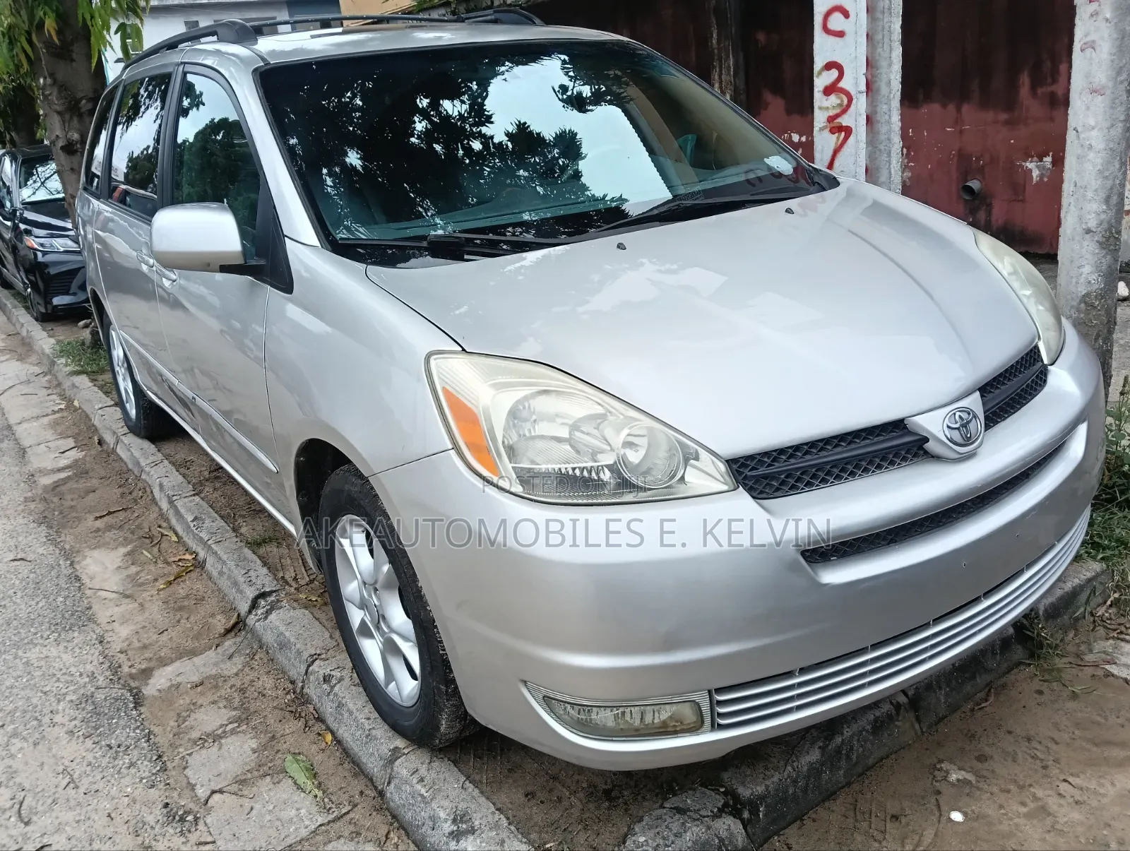 Toyota Sienna XLE 2005 Silver