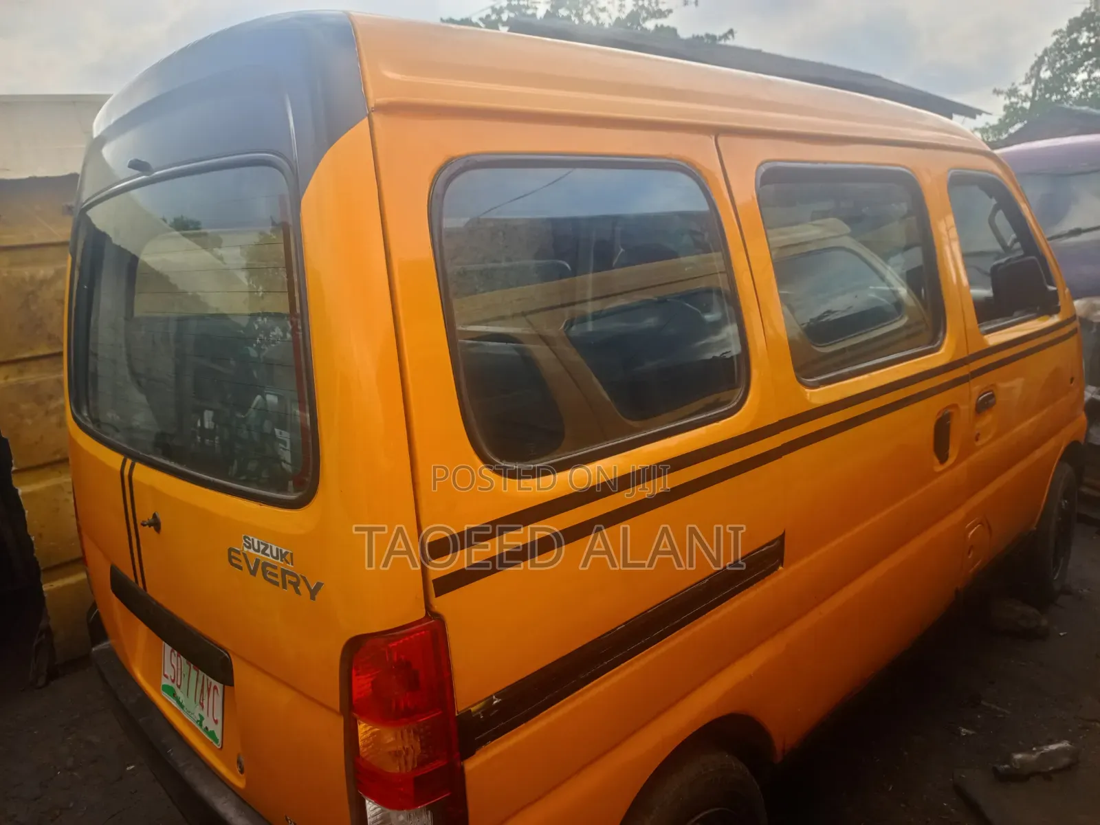 Suzuki Every 2012 Yellow