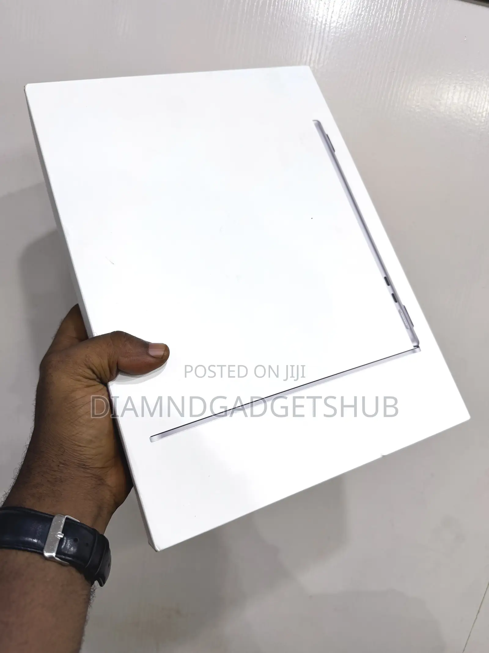 New Laptop Apple MacBook Air 2026 M5 16GB SSD 512GB