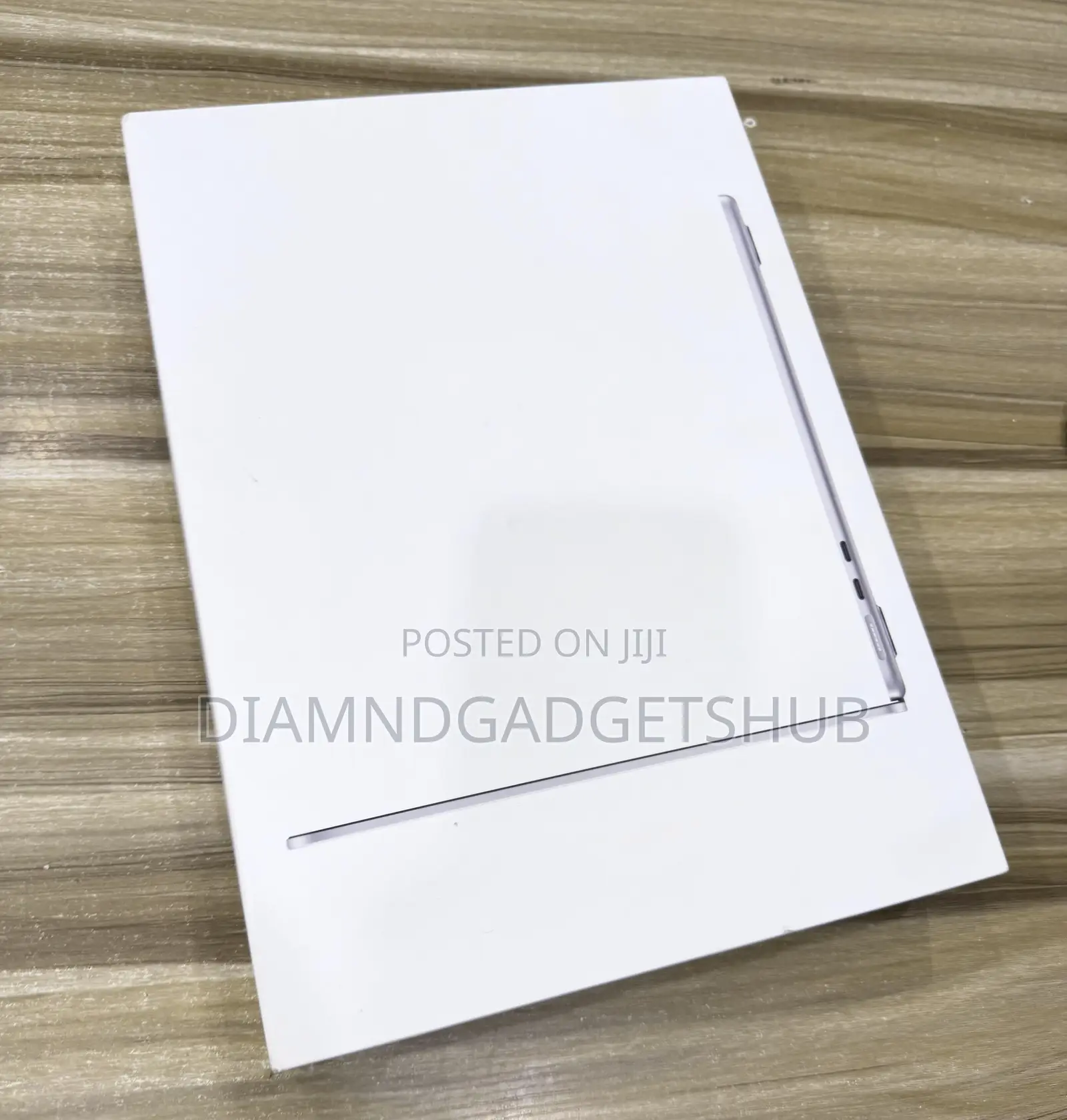 New Laptop Apple MacBook Air 2026 M5 16GB SSD 512GB