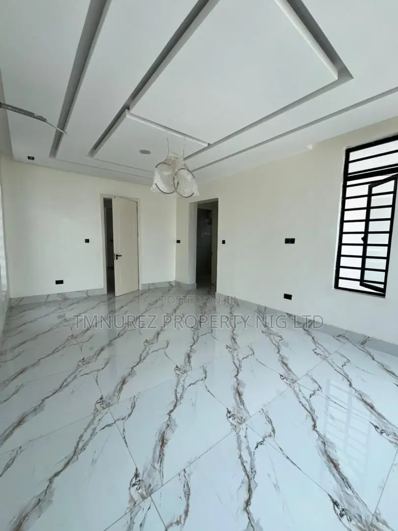 5bdrm Duplex in Main Lekki 1 for sale
