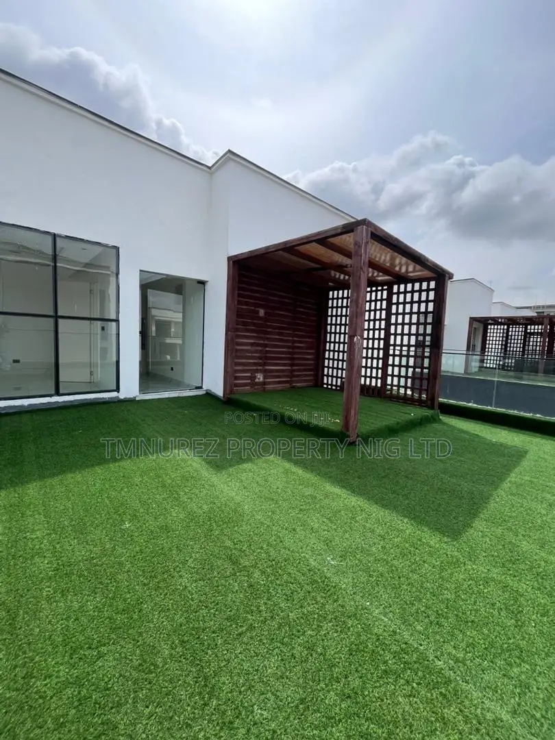 5bdrm Duplex in Main Lekki 1 for sale