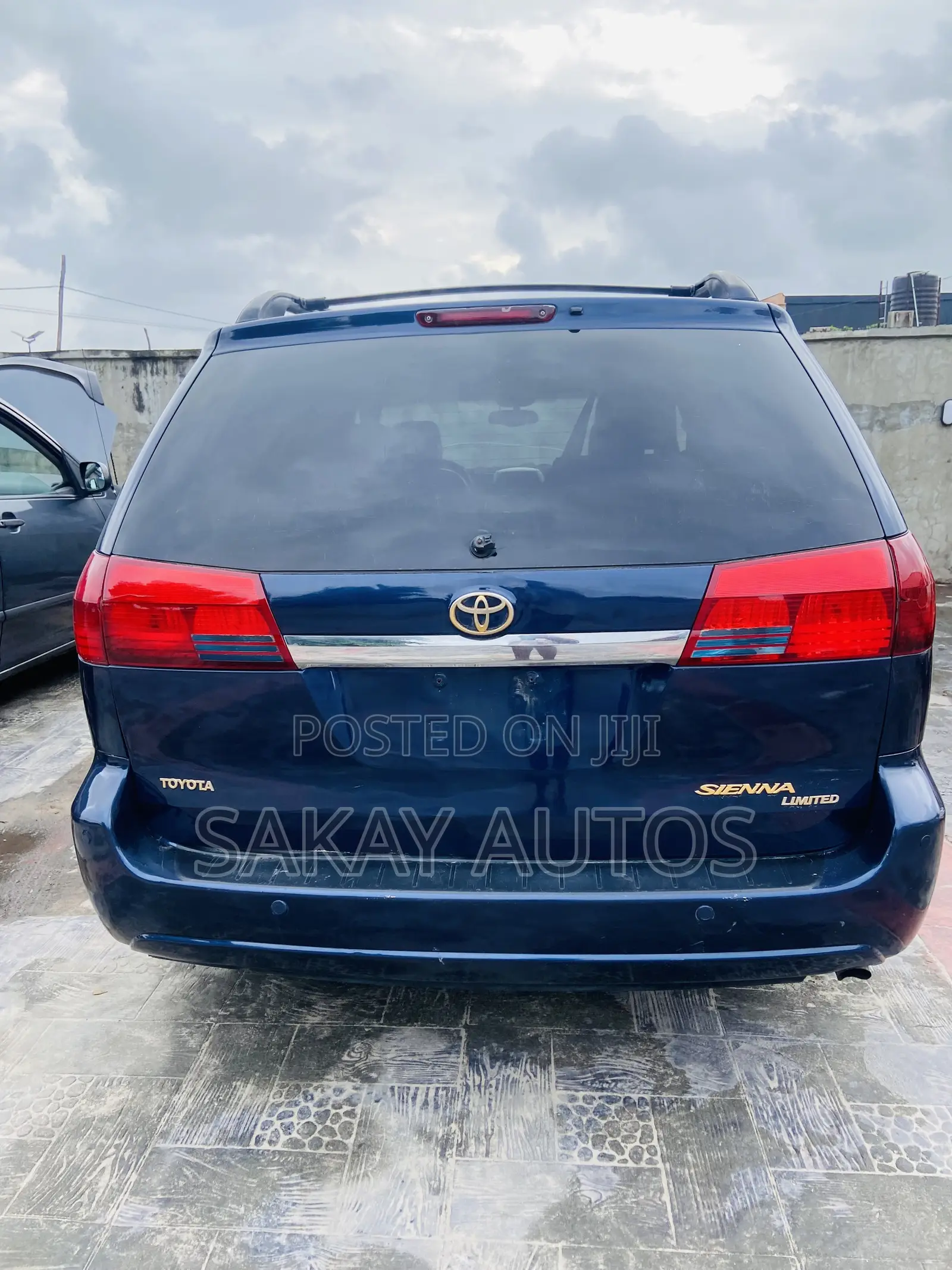 Toyota Sienna 2005 Blue
