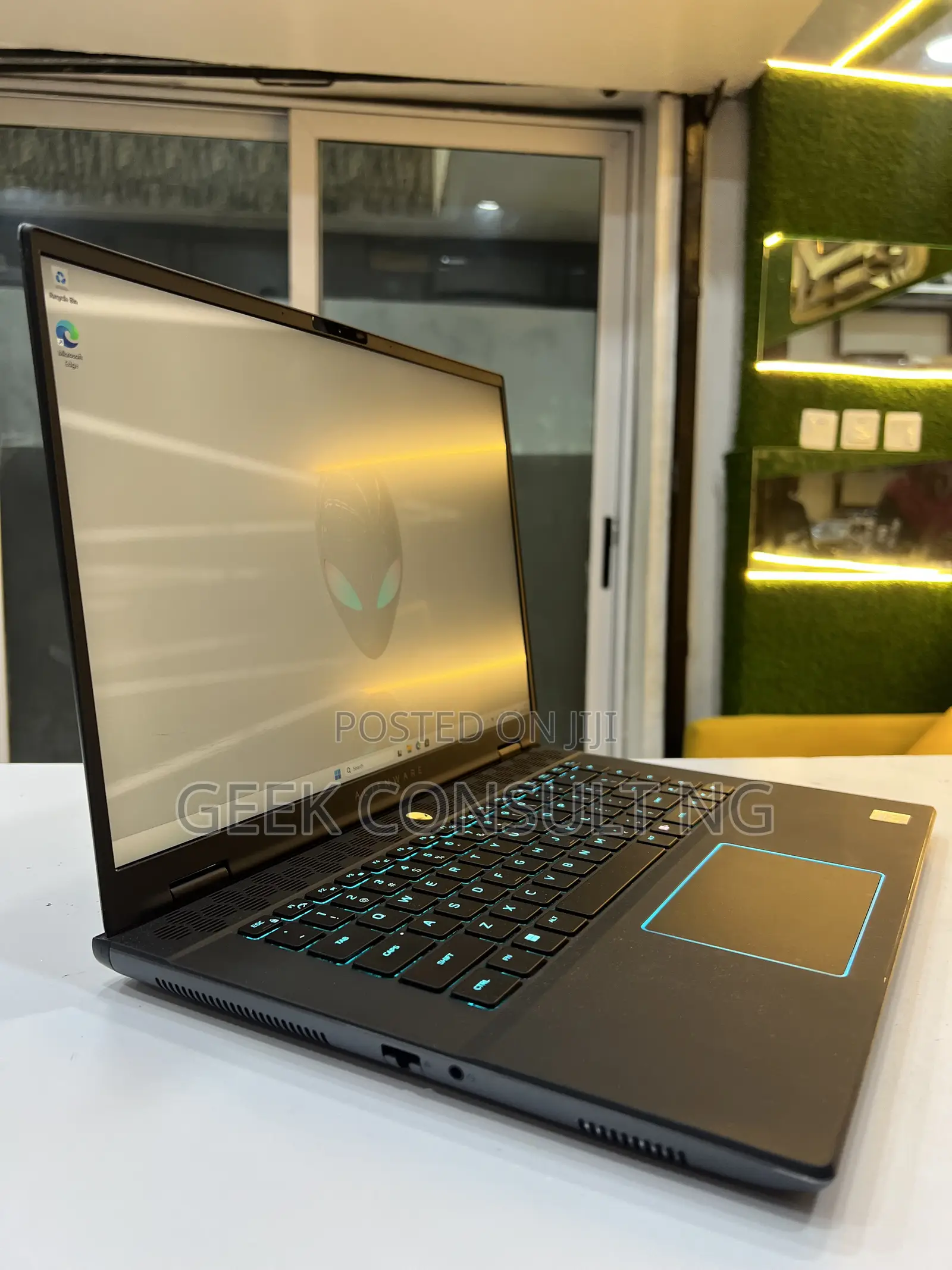 Laptop Alienware M16 R2 32GB Intel Core Ultra 9 SSD 1T
