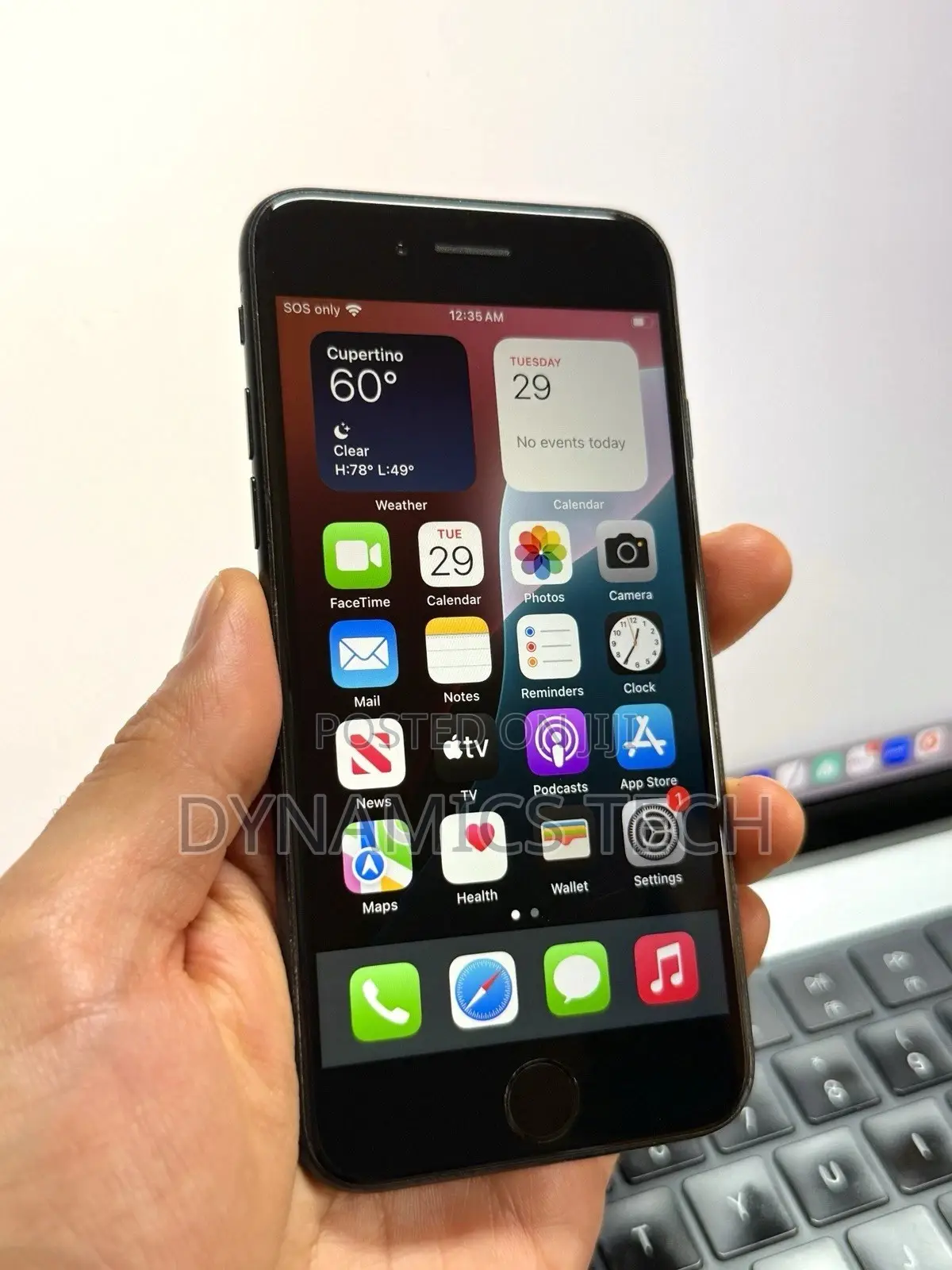 Apple iPhone SE (2022) 64 GB Black