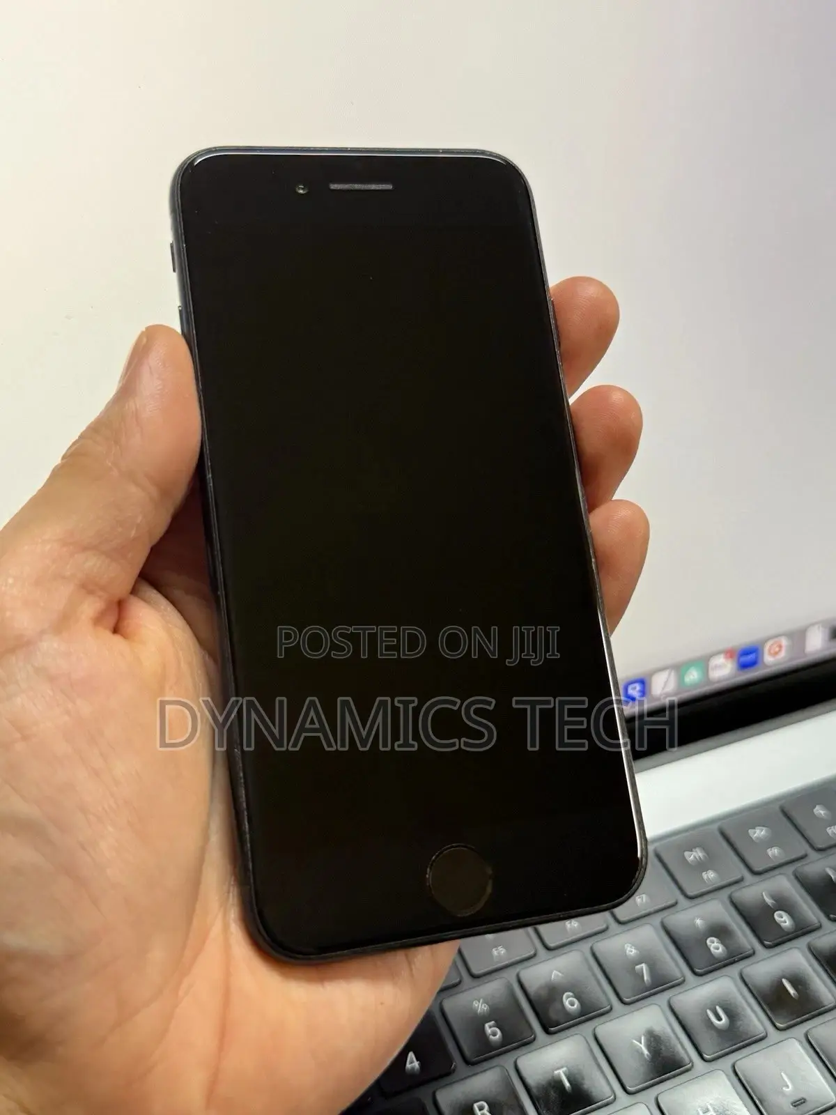 Apple iPhone SE (2022) 64 GB Black