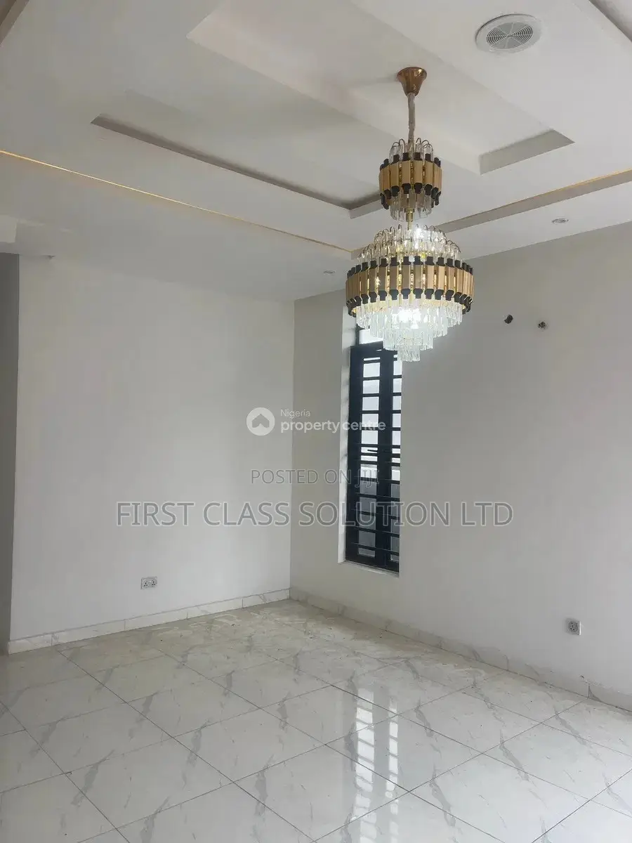 4bdrm Duplex in Ikota Villa Estate for sale