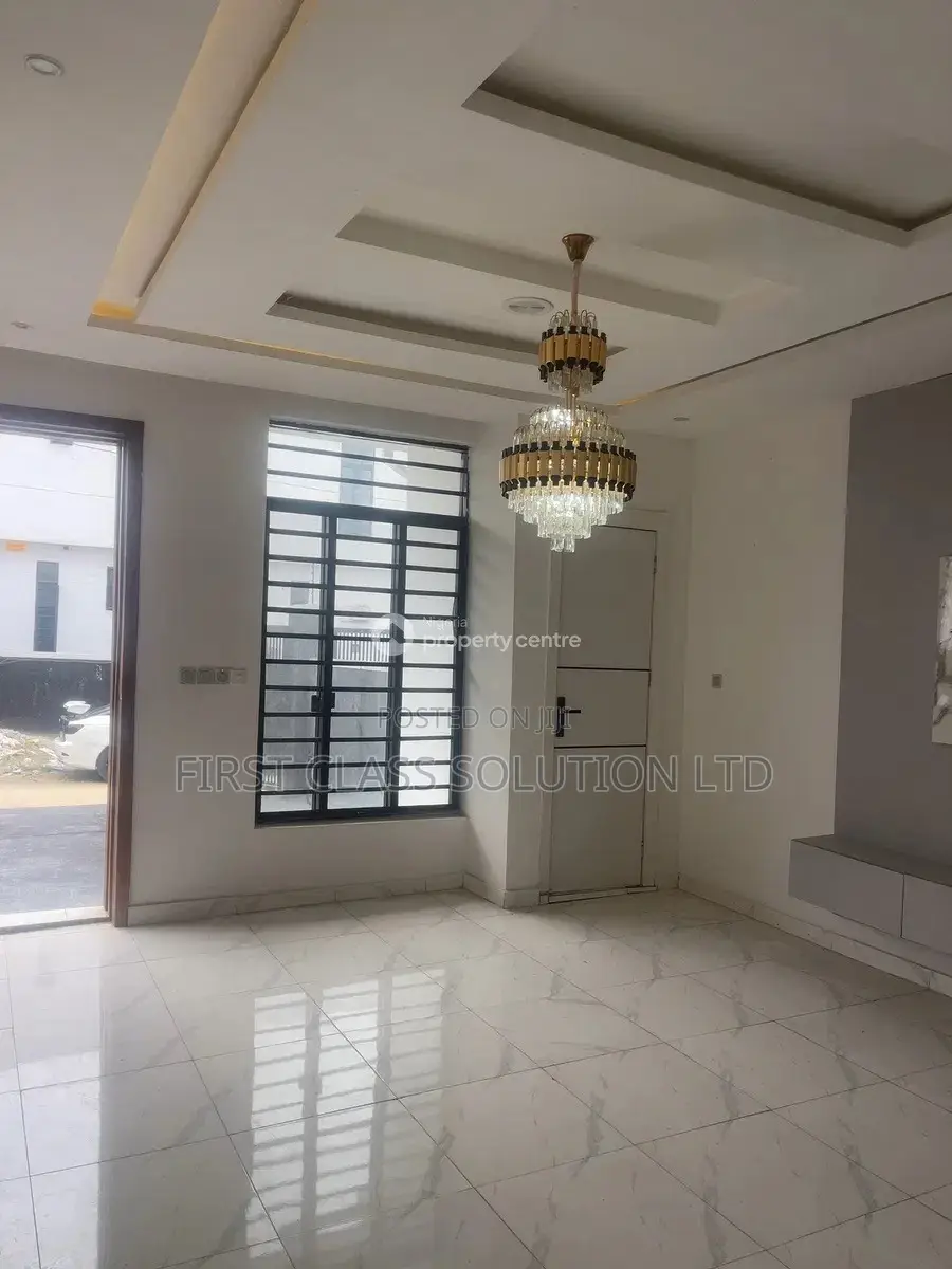 4bdrm Duplex in Ikota Villa Estate for sale