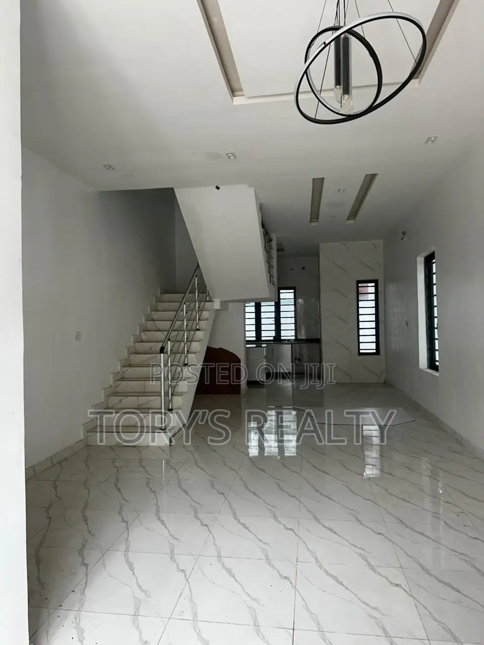 2bdrm Duplex in Lekki Phase 2 for rent