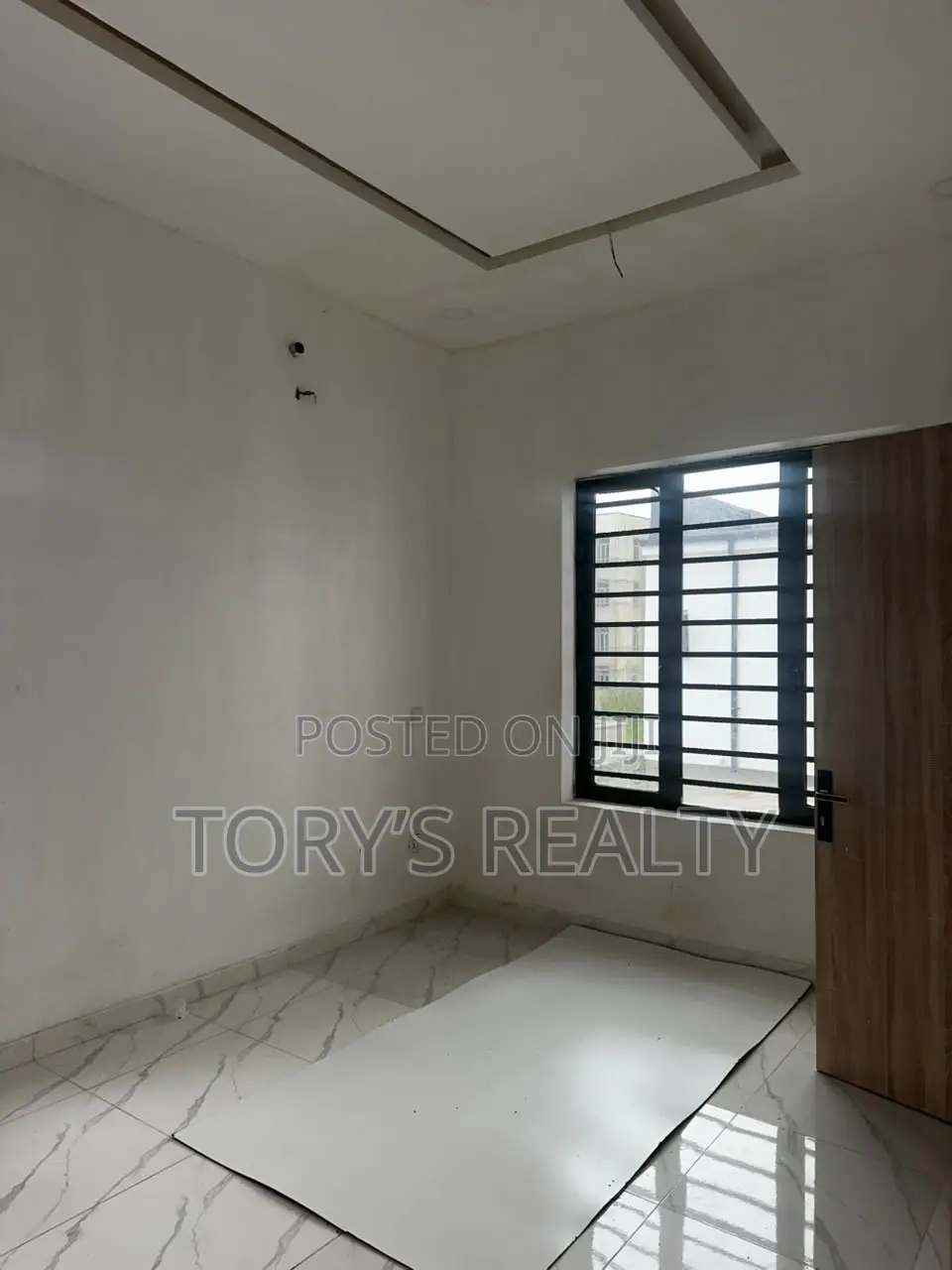 2bdrm Duplex in Lekki Phase 2 for rent
