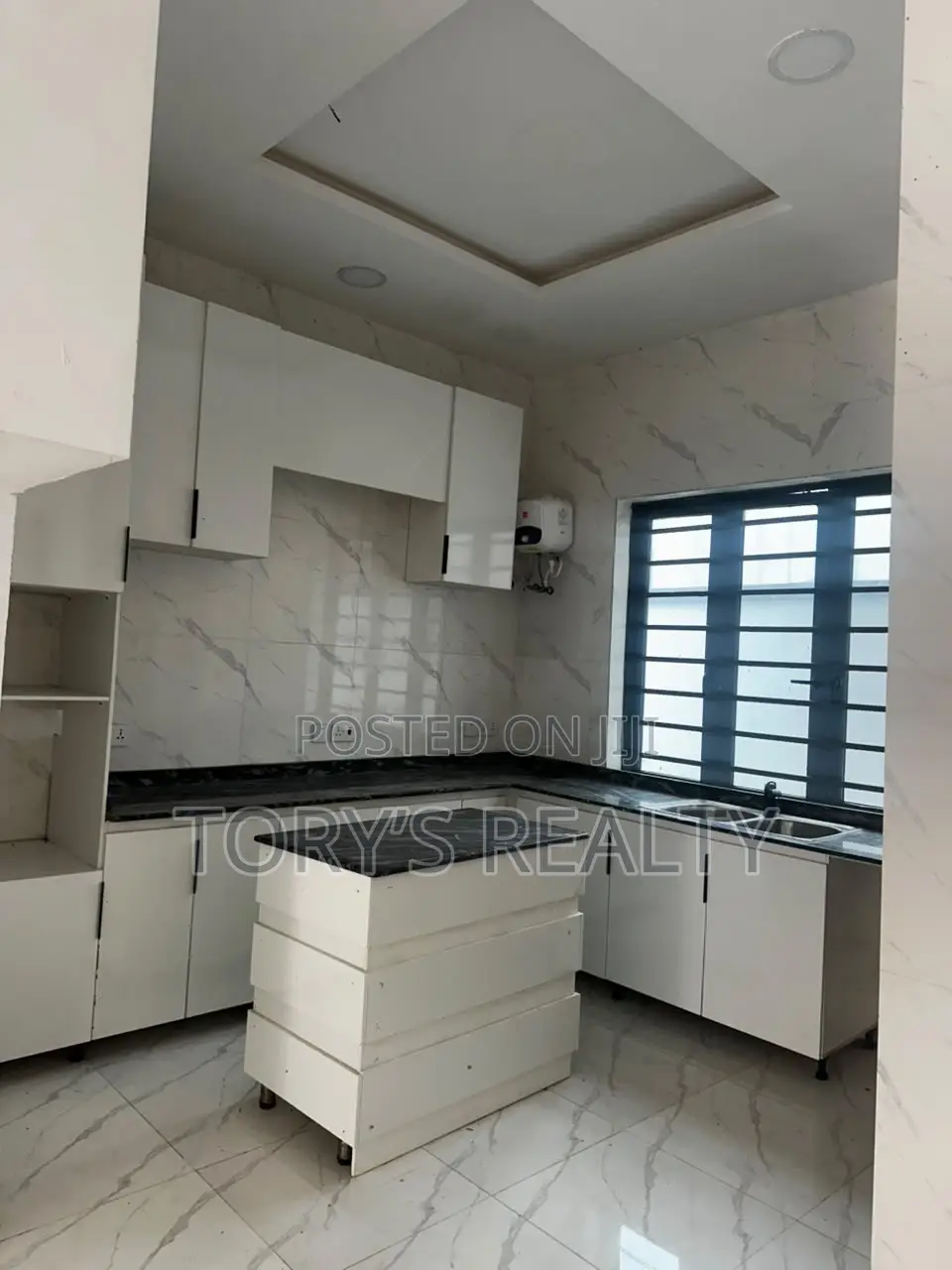 2bdrm Duplex in Lekki Phase 2 for rent