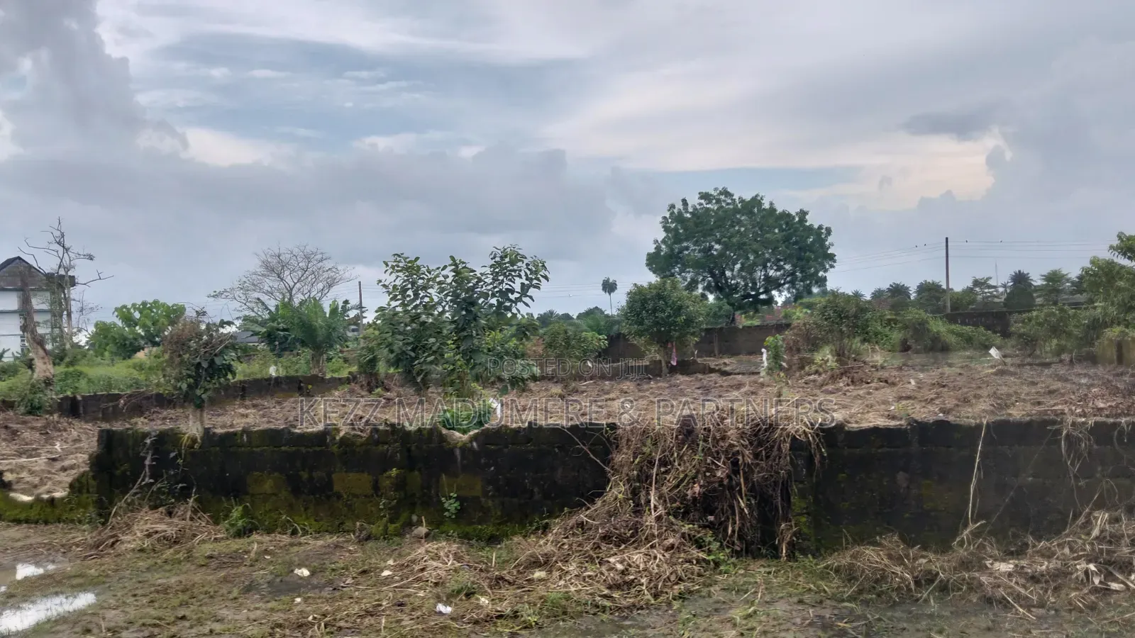 For Sale : 1 Plot at Omokiri , Aluu, Ph