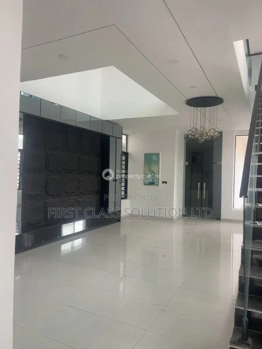 5bdrm Duplex in Oral Estate, Lekki Expressway for sale