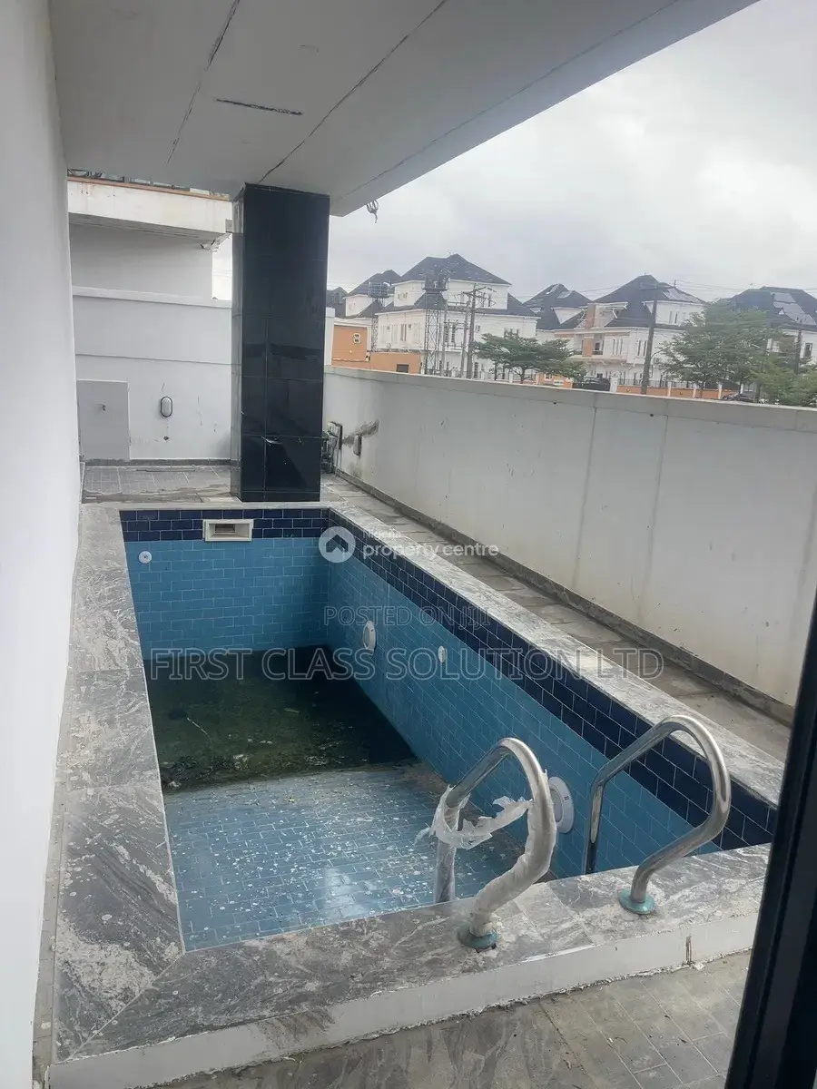 5bdrm Duplex in Oral Estate, Lekki Expressway for sale