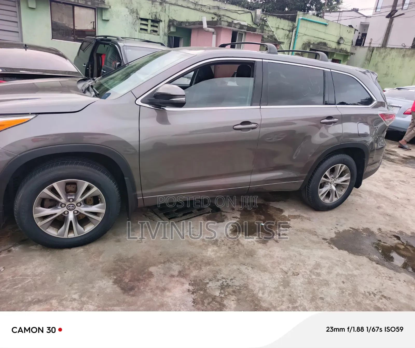 Toyota Highlander LE V6 4x4 (3.5L 6cyl 6A) 2016 Gray