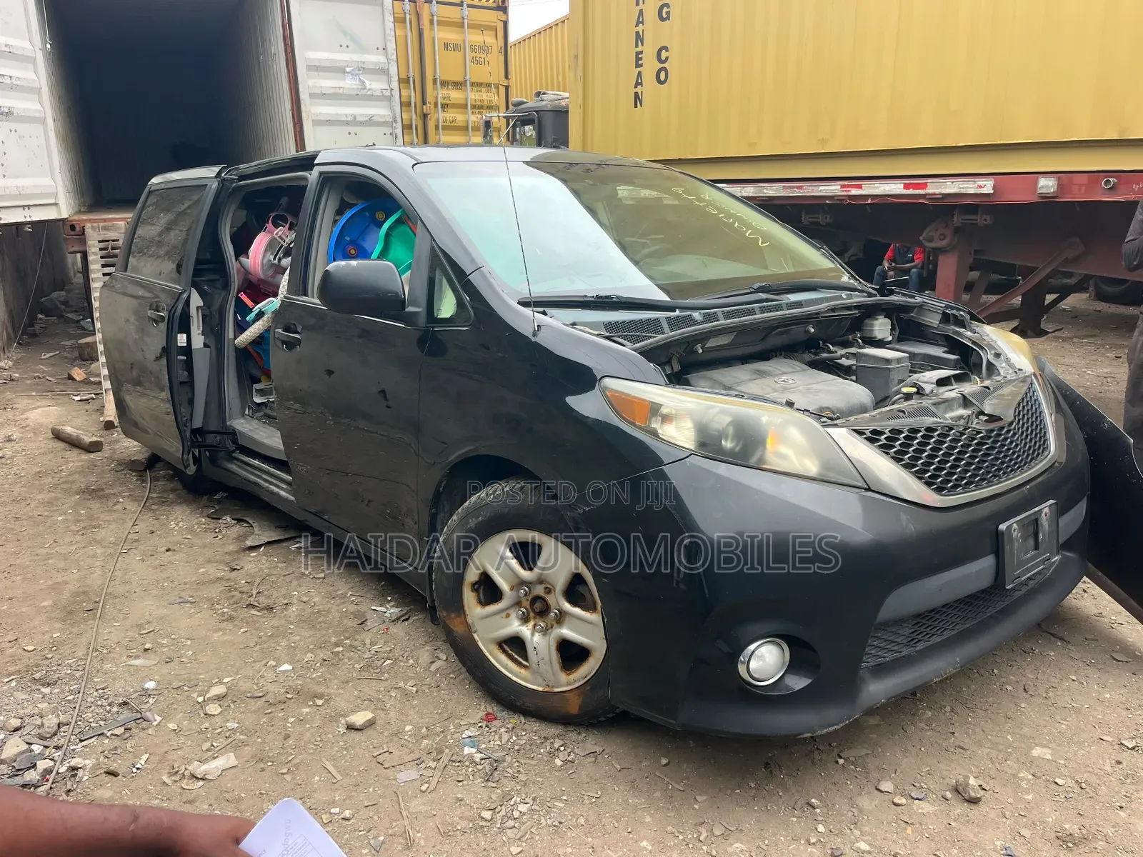 Toyota Sienna SE 8 Passenger 2012 Black
