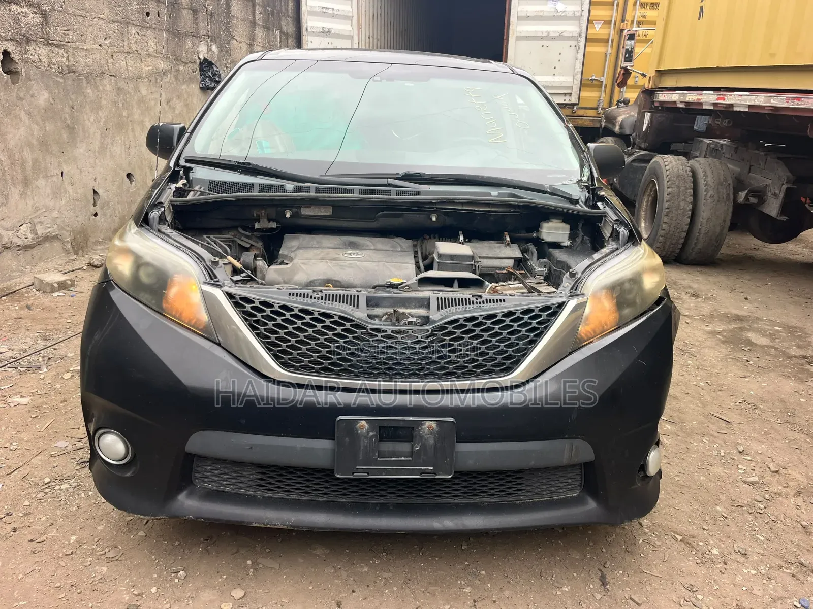 Toyota Sienna SE 8 Passenger 2012 Black