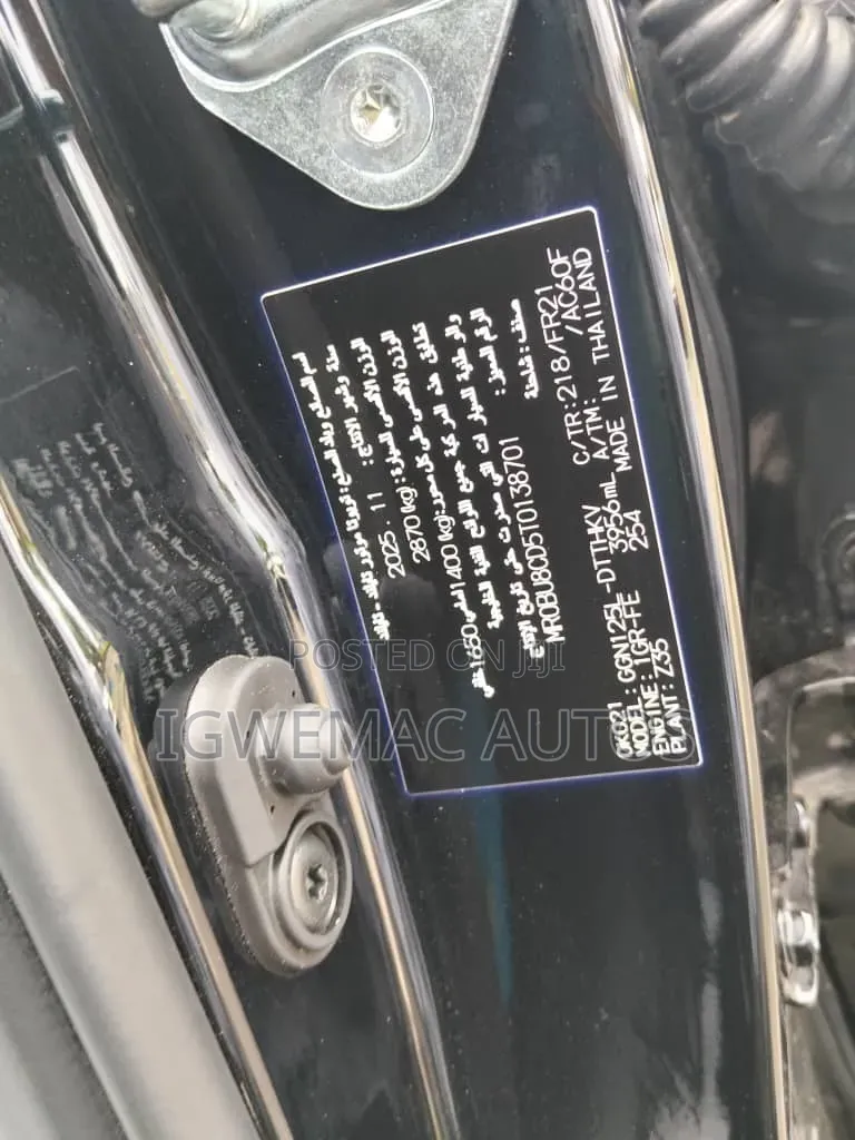 New Toyota Hilux SR5+ 2026 Black