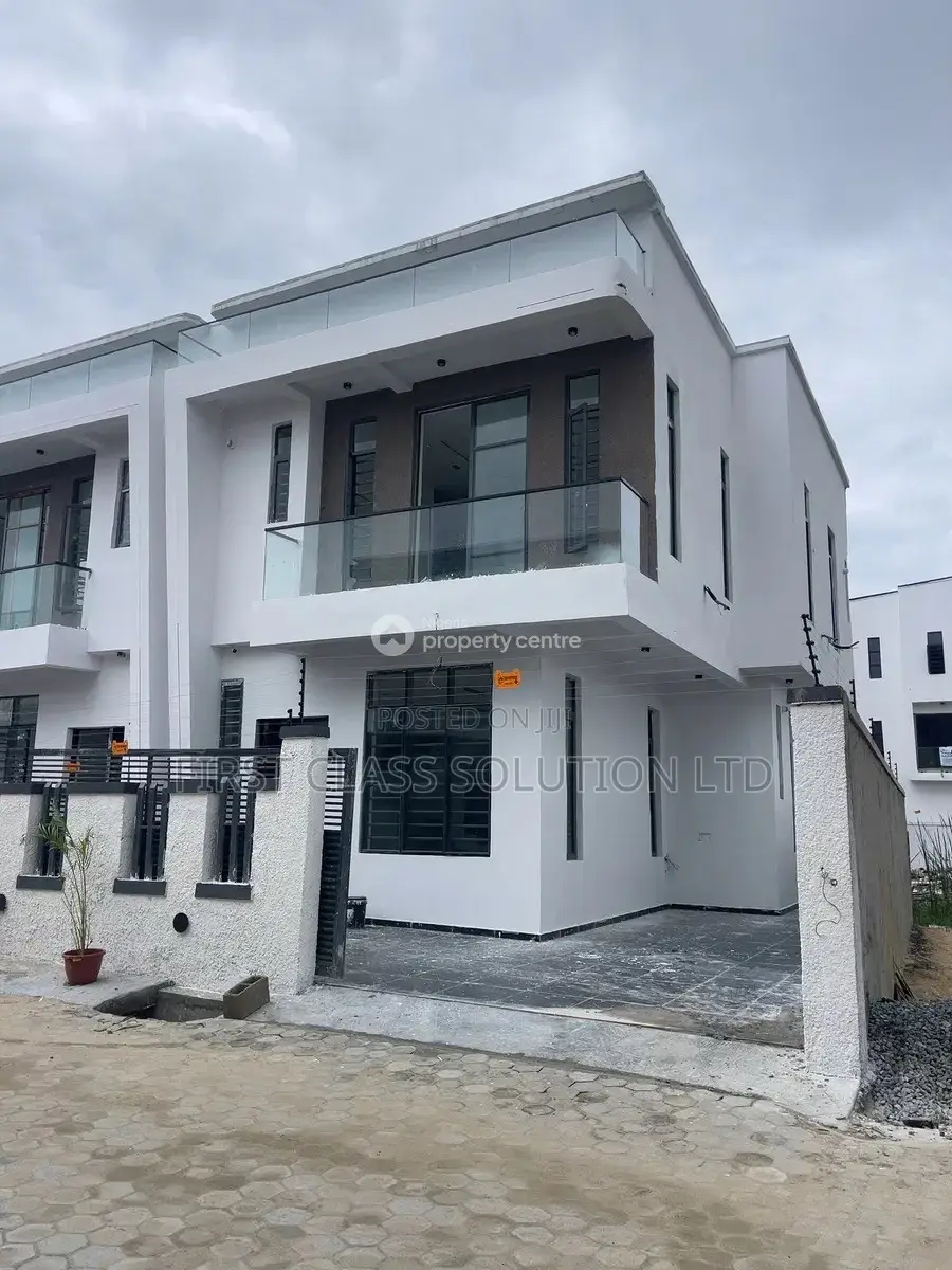 4bdrm Duplex in Ikota Villa Estate for sale