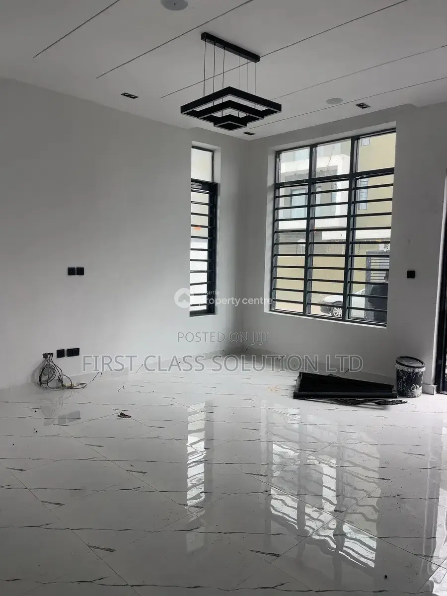 4bdrm Duplex in Ikota Villa Estate for sale