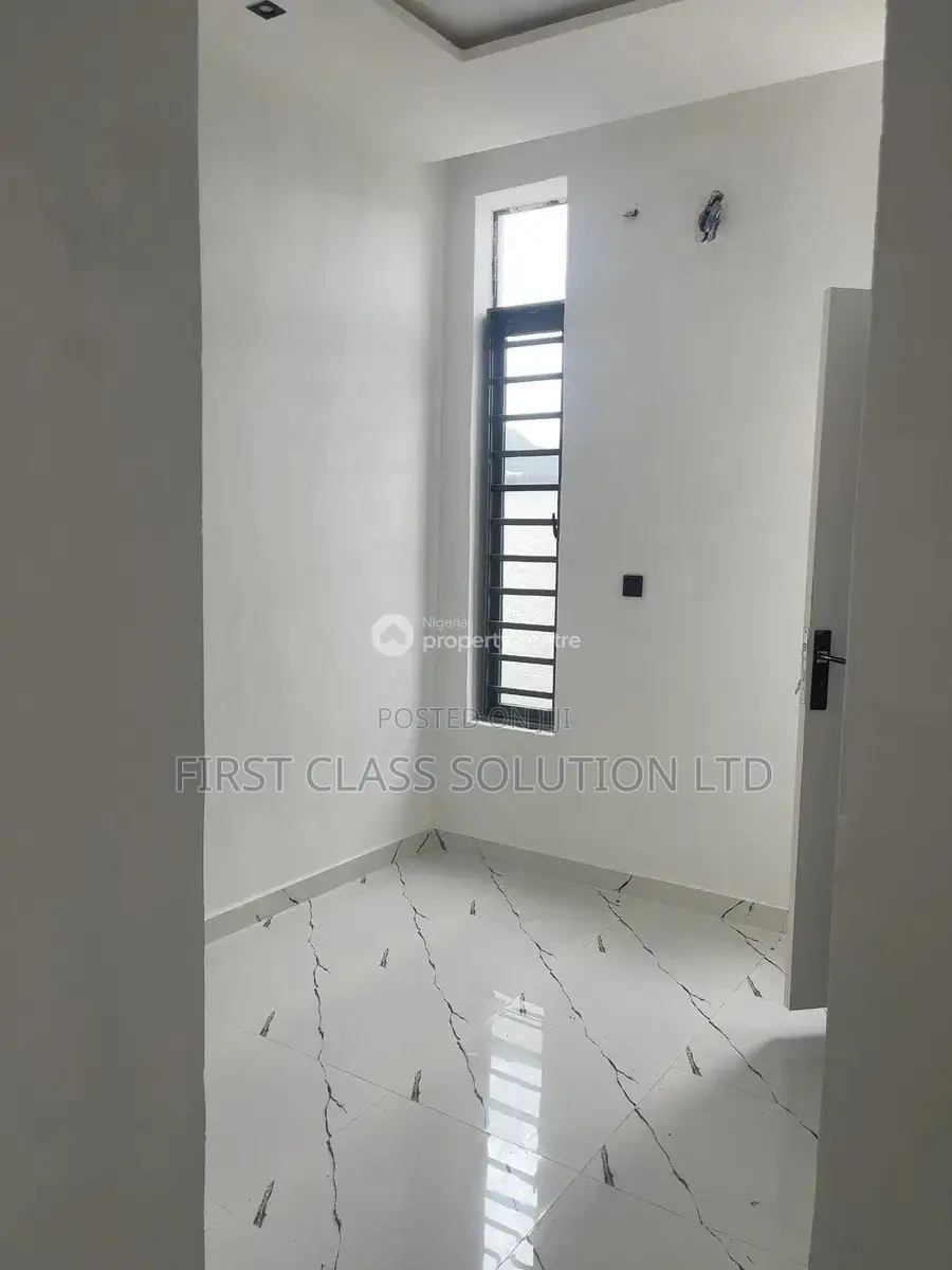 4bdrm Duplex in Ikota Villa Estate for sale