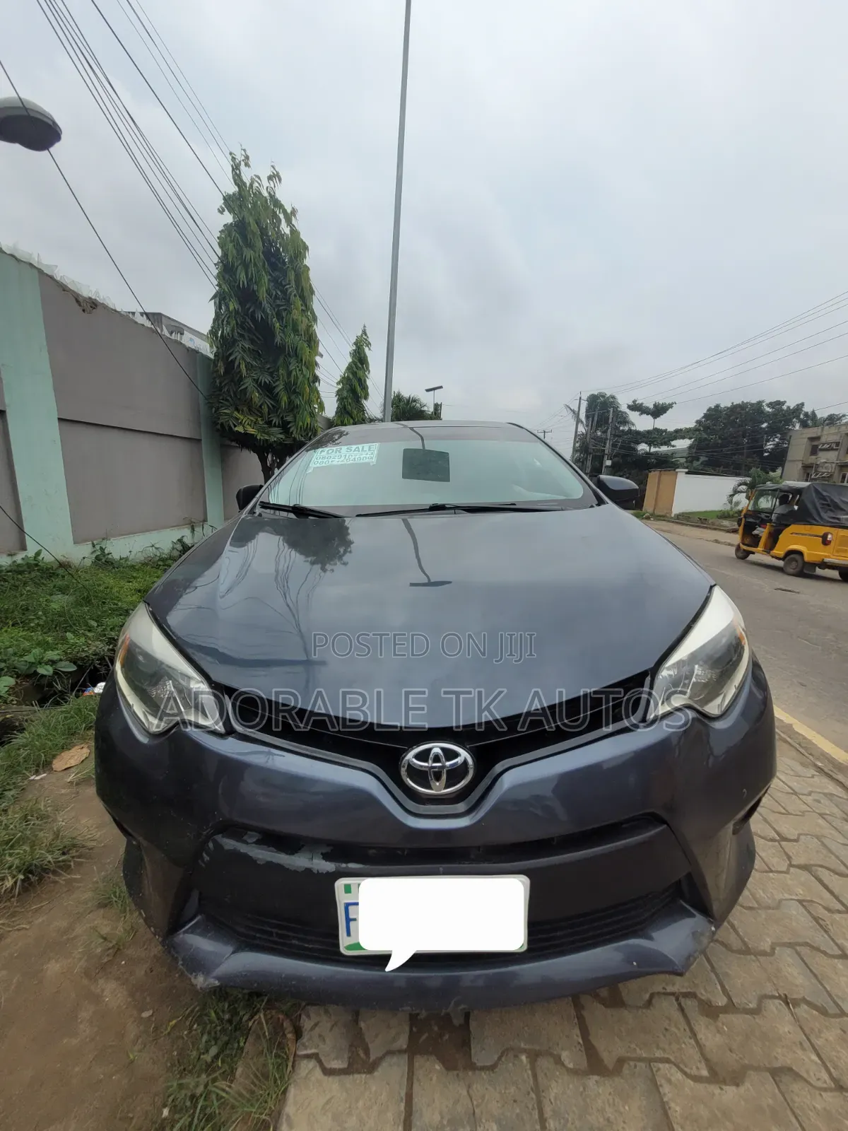 Toyota Corolla LE 4dr Sedan (1.8L 4cyl CVT) 2016 Gray