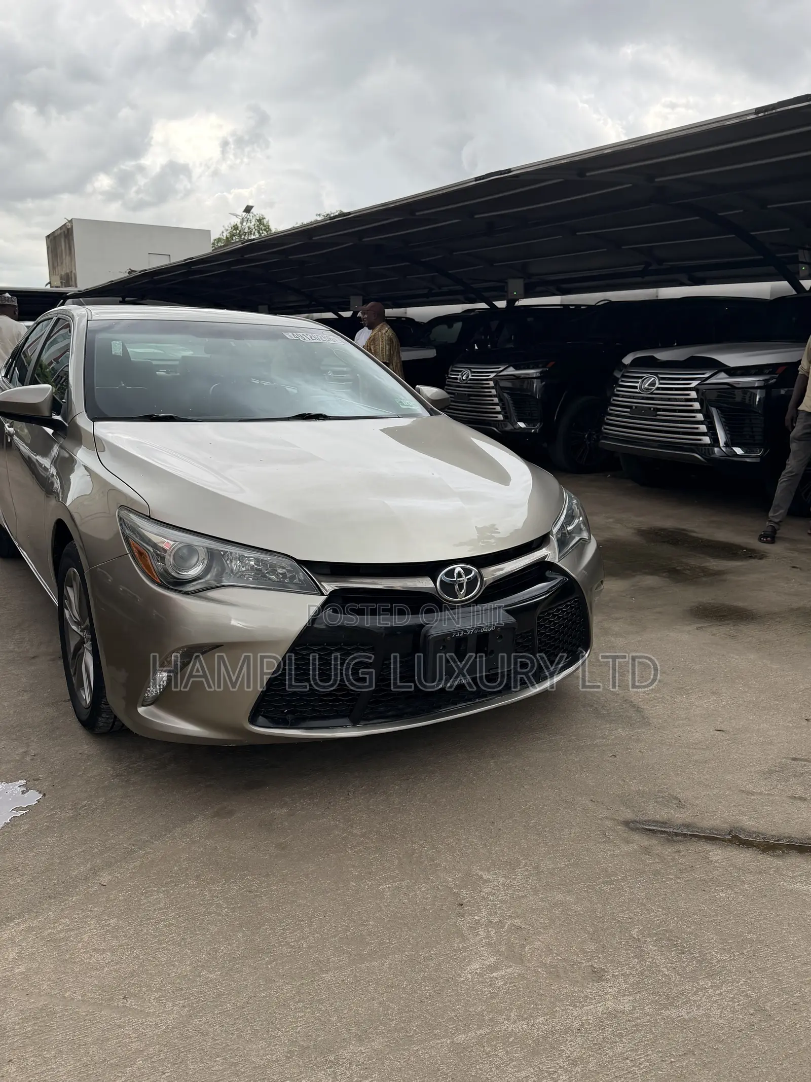 Toyota Camry 2016 Gold