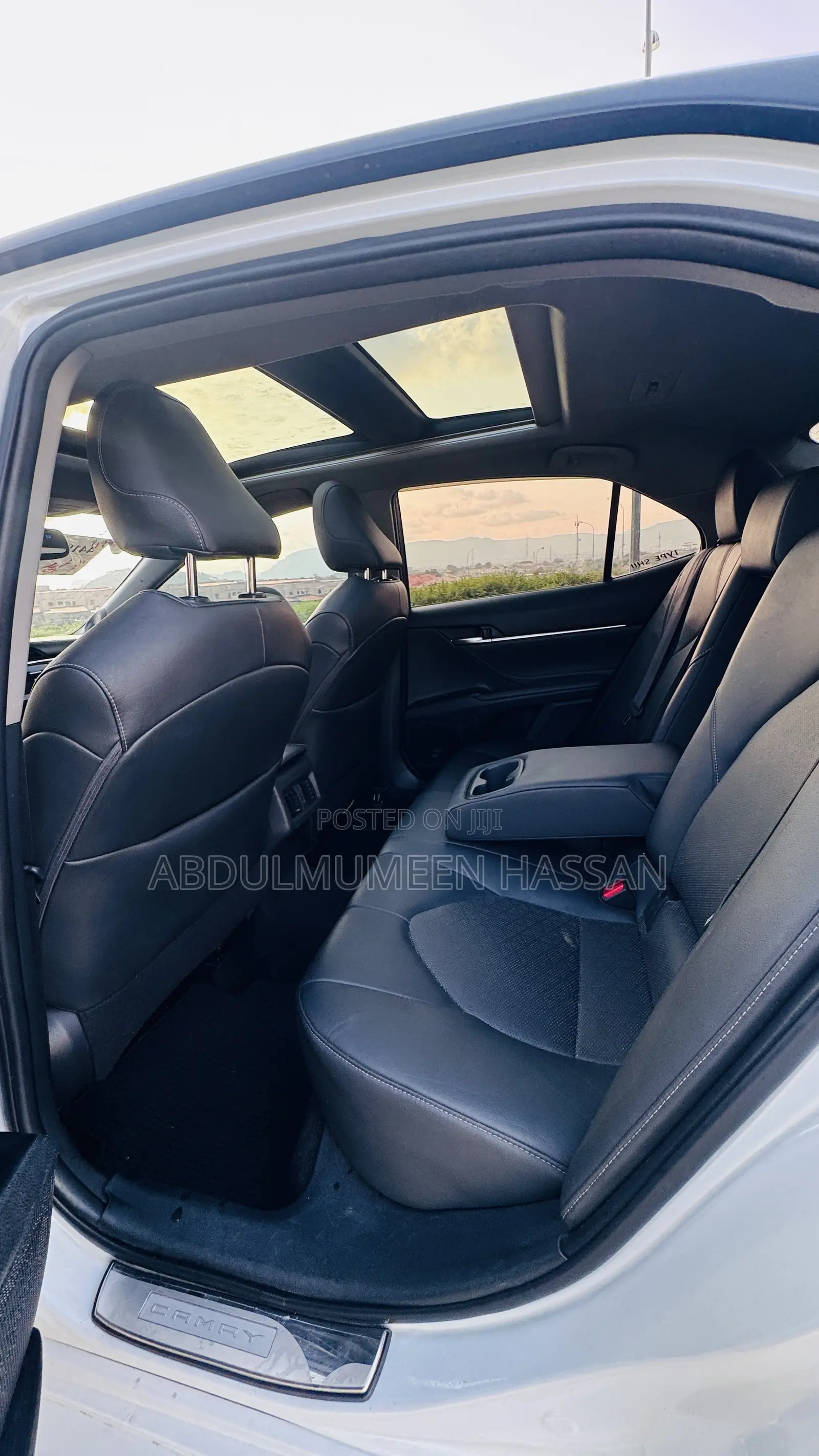 Toyota Camry XSE V6 FWD (3.5L 6cyl 8AM) 2018 White