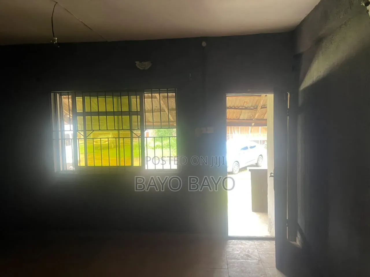 Furnished 3bdrm Block of Flats in Ojokoro Housing, Abule Egba for sale
