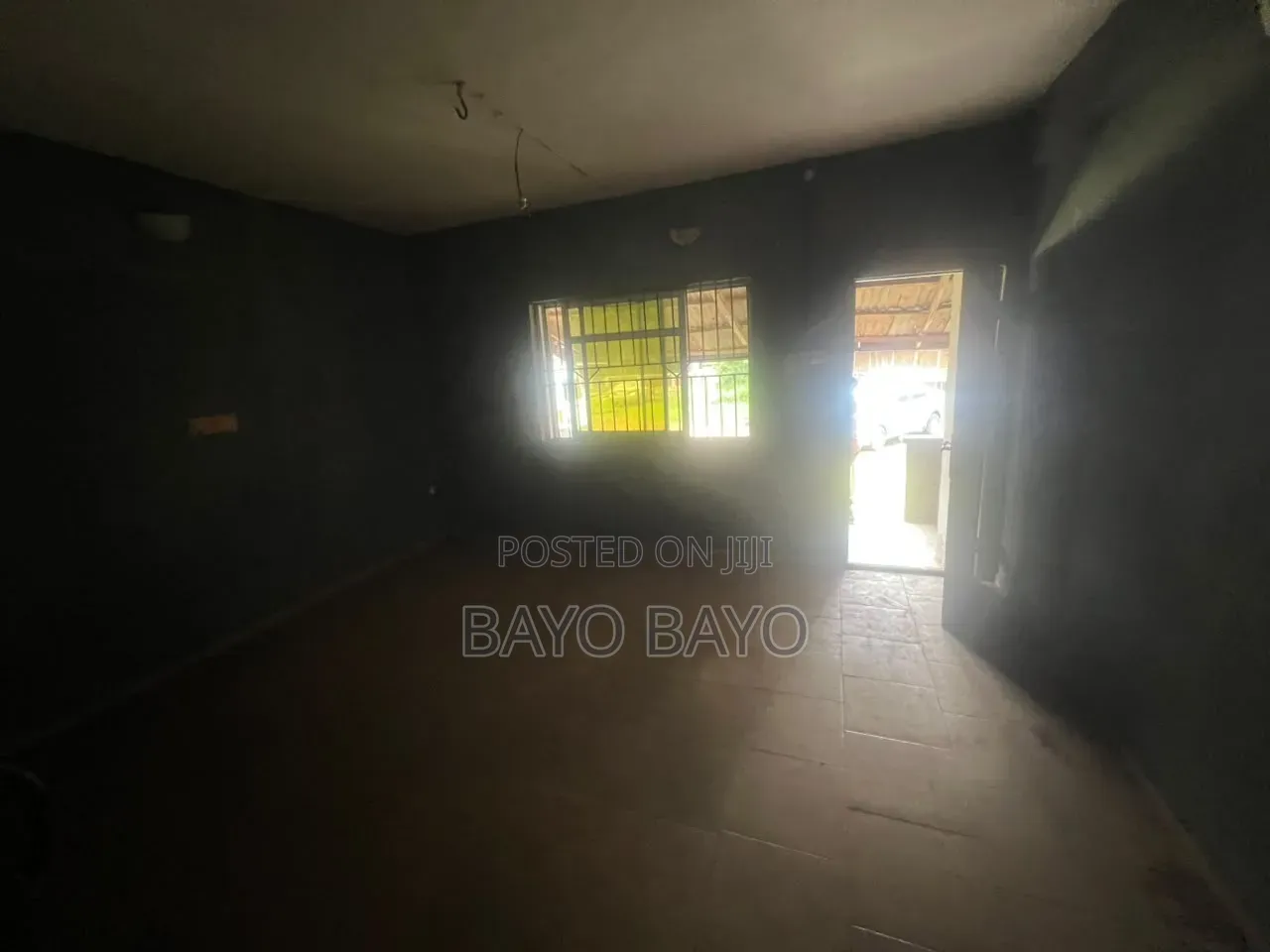Furnished 3bdrm Block of Flats in Ojokoro Housing, Abule Egba for sale