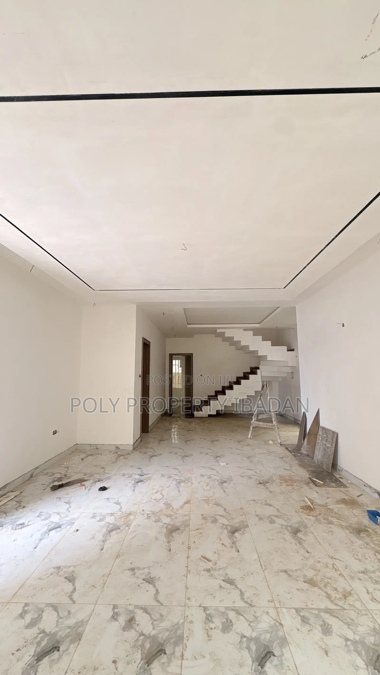 5bdrm Penthouse in Carlton Gate Estate, Ibadan for sale