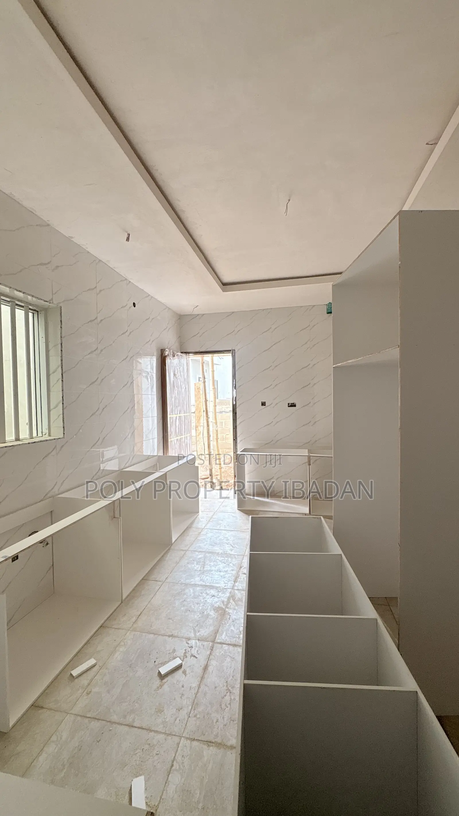 5bdrm Penthouse in Carlton Gate Estate, Ibadan for sale